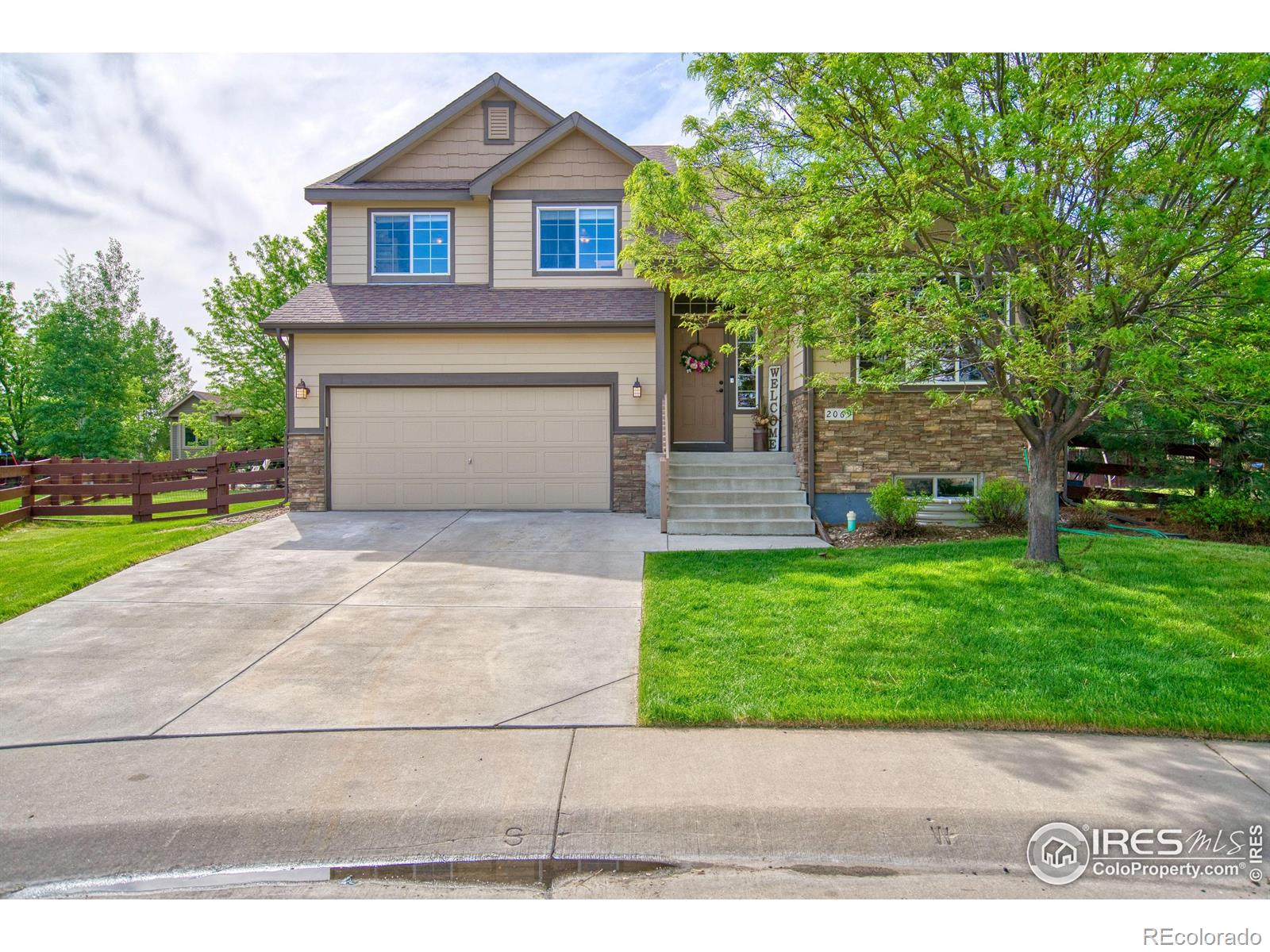 2069  Vineyard Court, windsor MLS: 4567891034129 Beds: 3 Baths: 3 Price: $540,000