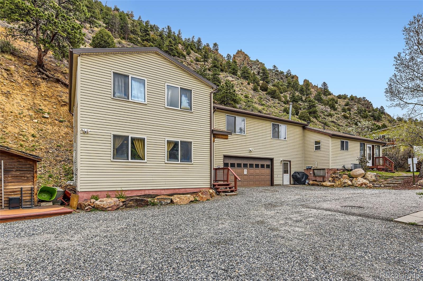 4  Virginia Street, idaho springs MLS: 8760717 Beds: 3 Baths: 4 Price: $695,000