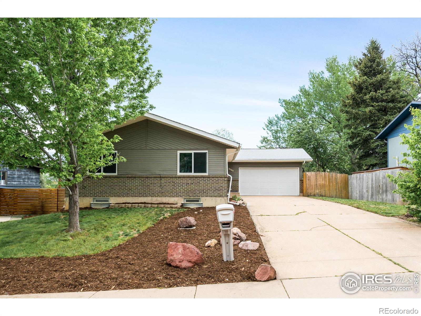 boulder  House Search Picture