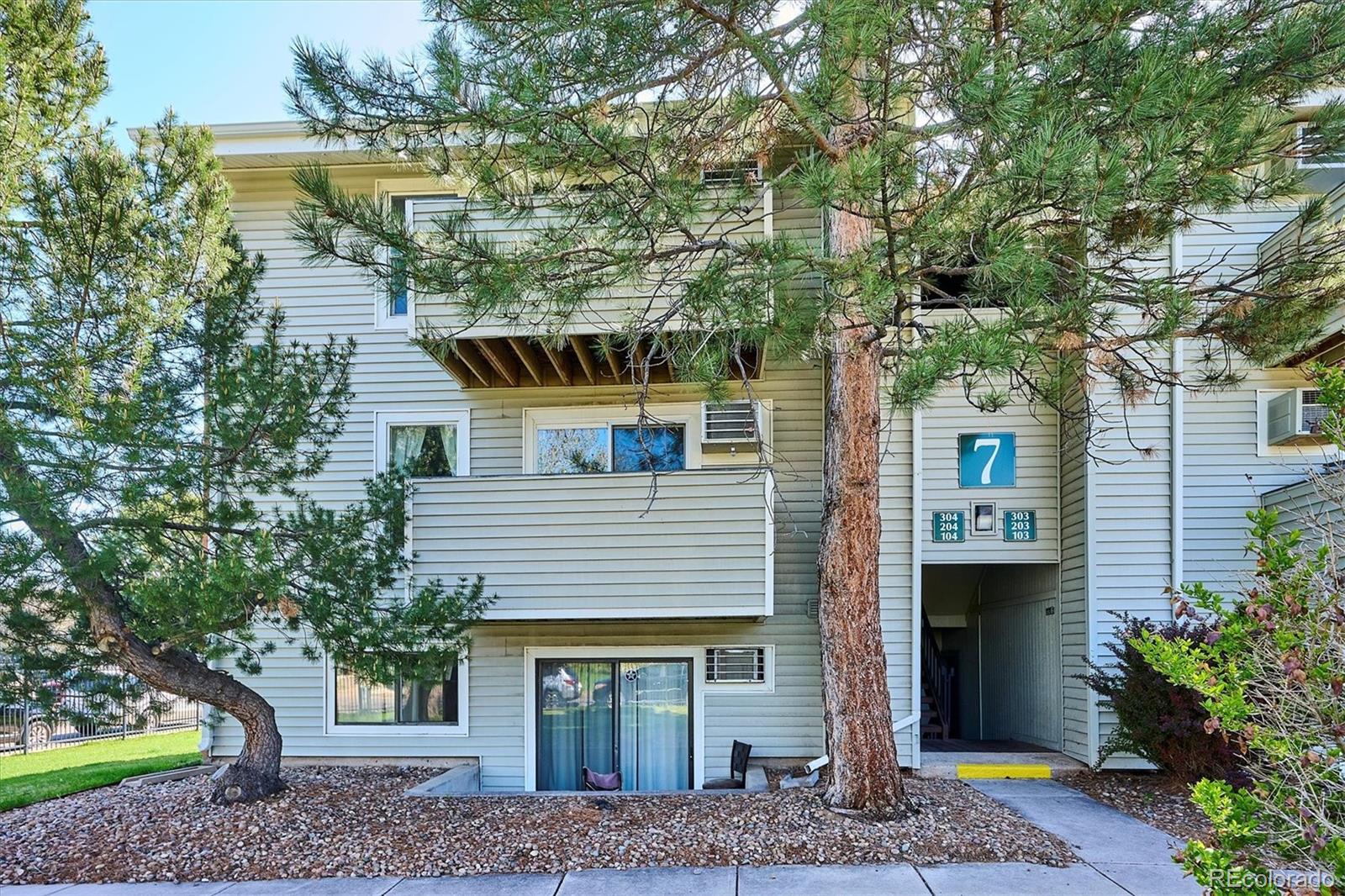 10150 E Virginia Avenue 7-204, Denver  MLS: 3496609 Beds: 1 Baths: 1 Price: $194,975