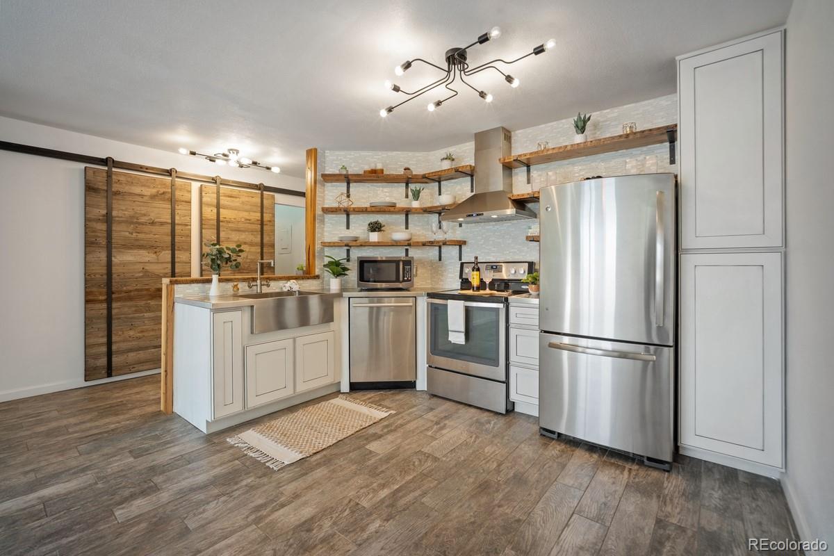 1625  Larimer Street 3004, Denver  MLS: 2113453 Beds: 1 Baths: 2 Price: $375,000