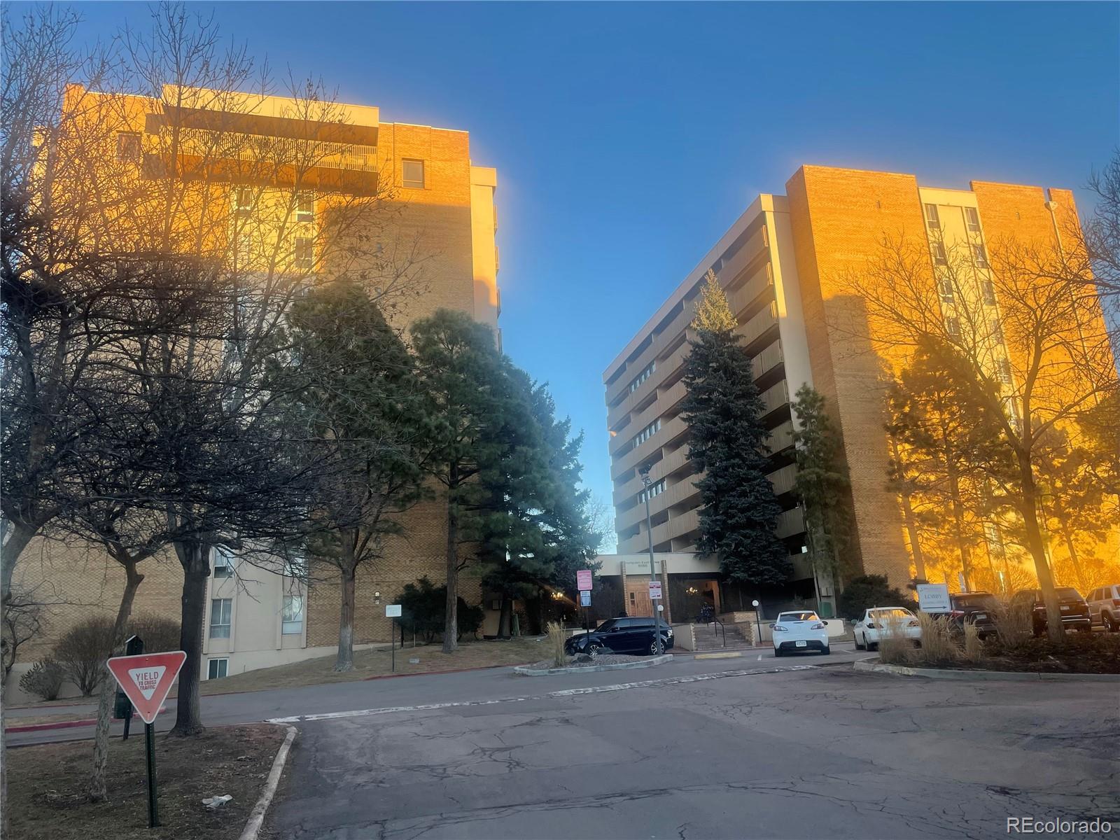 8060 E Girard Avenue 504, Denver  MLS: 7689534 Beds: 1 Baths: 1 Price: $135,000