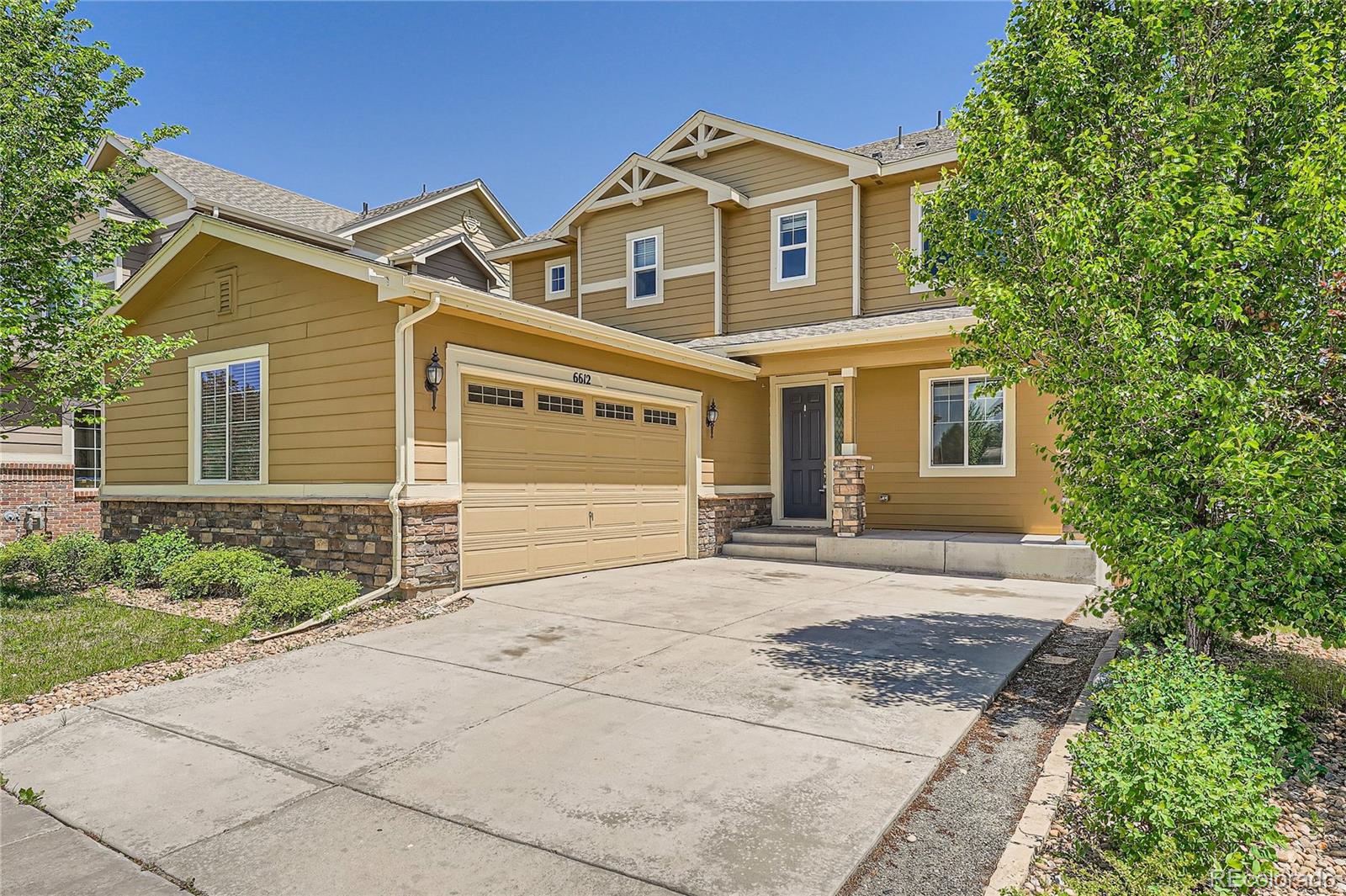 6612 S Muscadine Court, aurora MLS: 9397477 Beds: 3 Baths: 3 Price: $690,000
