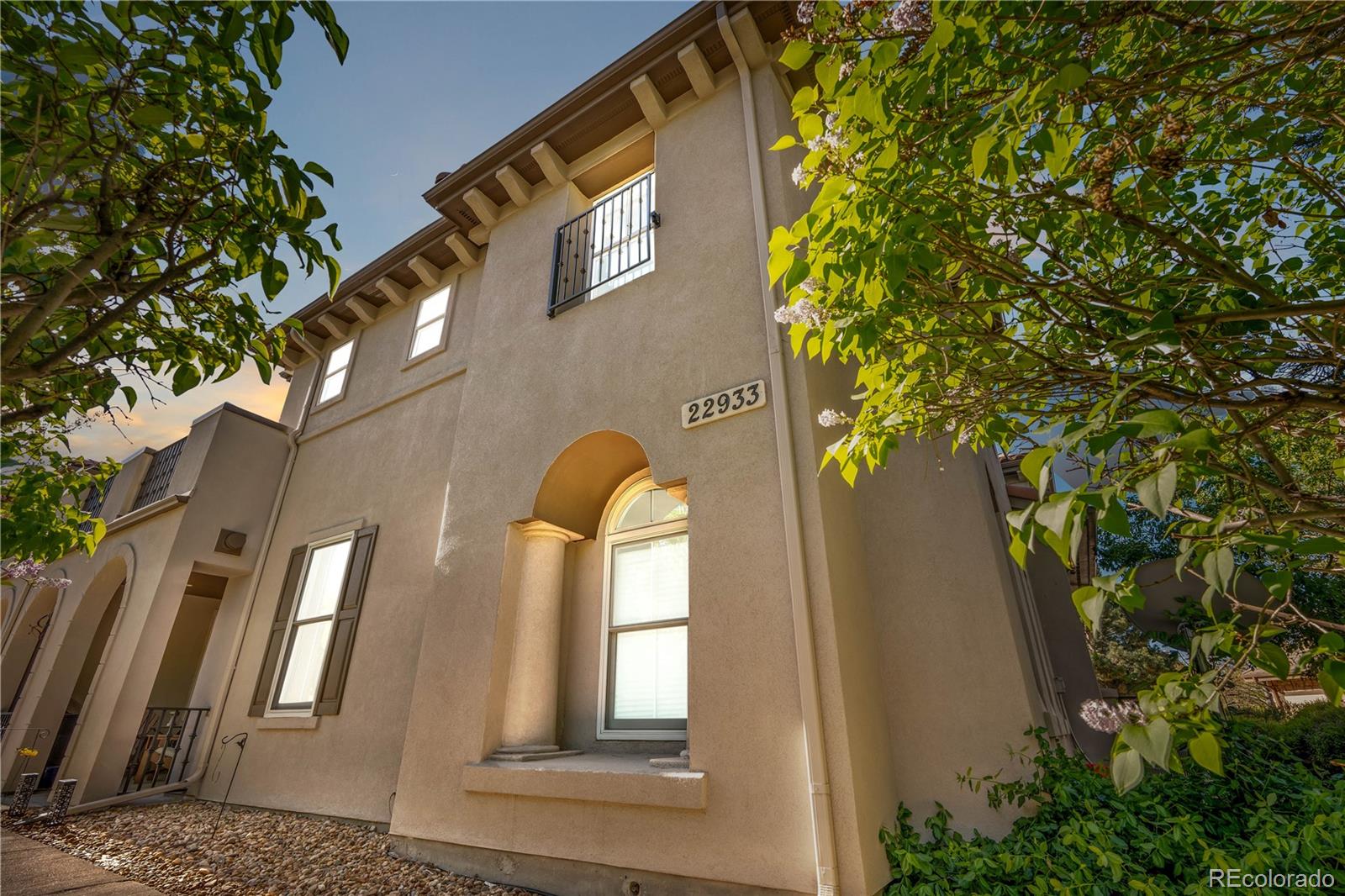 22933 E Ontario Drive 105, Aurora  MLS: 9629220 Beds: 3 Baths: 2 Price: $425,000