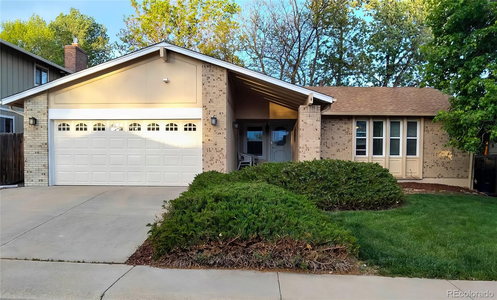 8908  Jellison Court, westminster MLS: 6075397 Beds: 4 Baths: 3 Price: $640,000