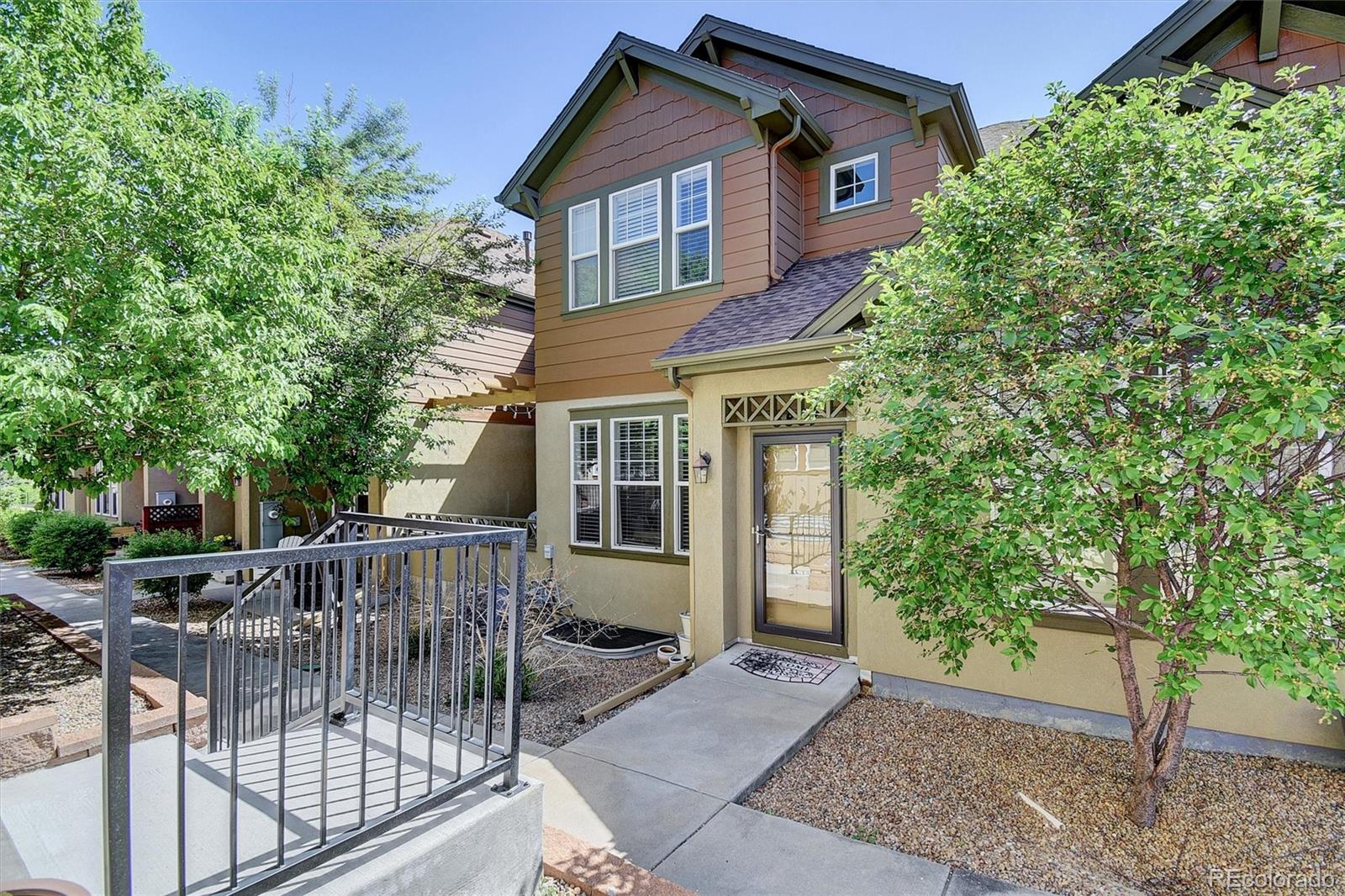 5887 S Taft Lane, littleton MLS: 3864013 Beds: 3 Baths: 3 Price: $645,000