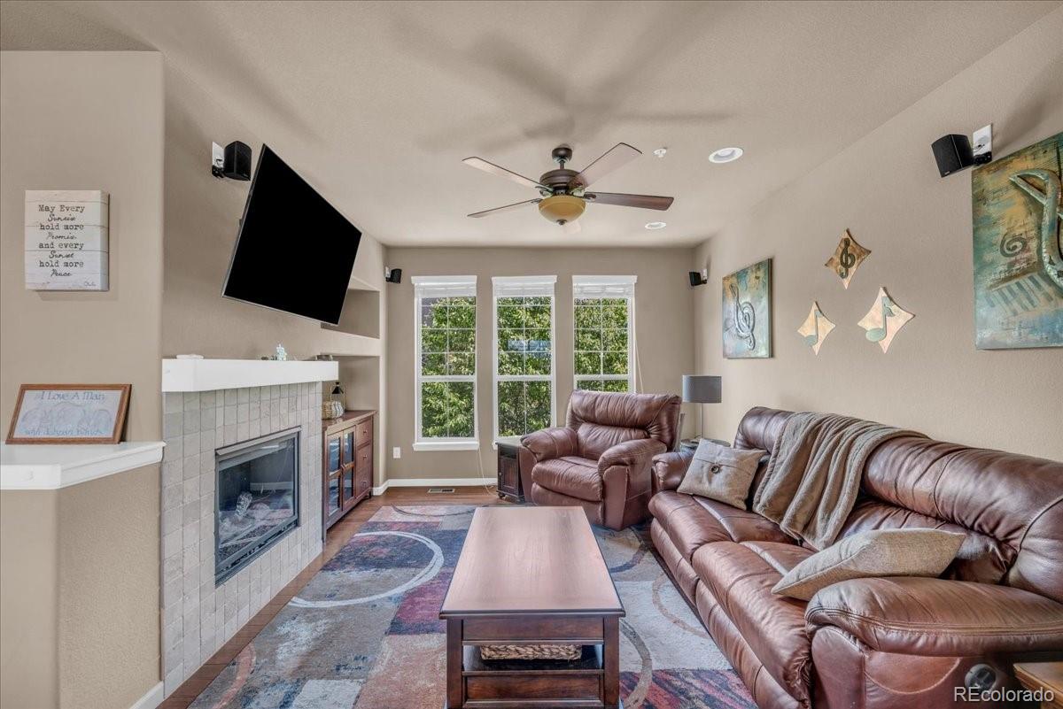 1000  Elmhurst Drive B, Highlands Ranch  MLS: 3572631 Beds: 2 Baths: 3 Price: $610,000