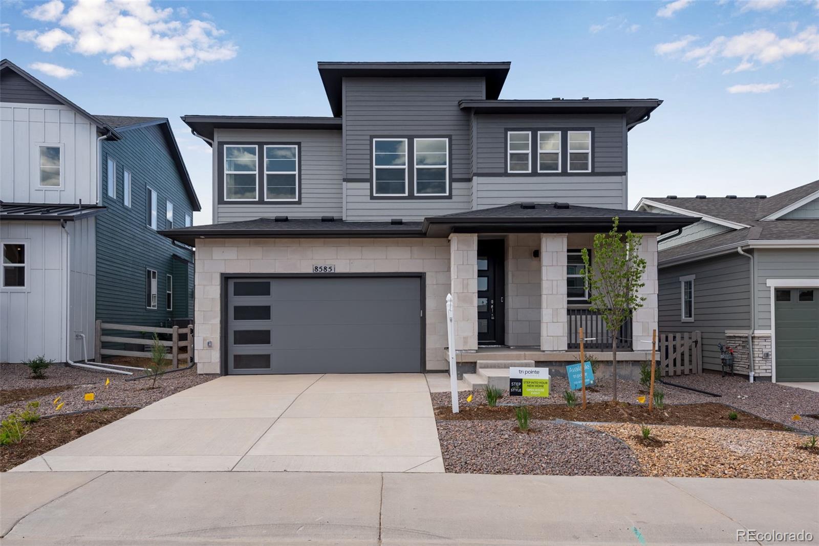 8585  Eckley Street, littleton MLS: 9227733 Beds: 5 Baths: 4 Price: $824,900