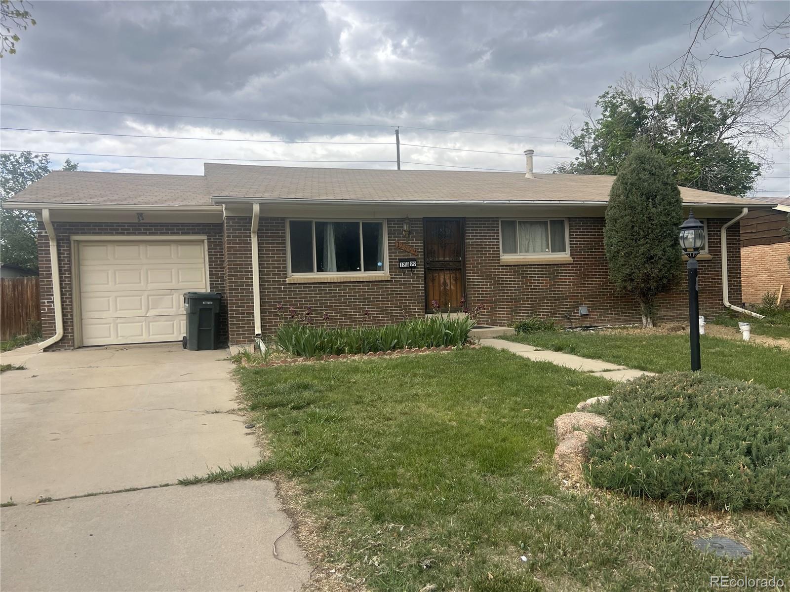 12899 E Nevada Avenue, aurora MLS: 7251381 Beds: 5 Baths: 3 Price: $400,000