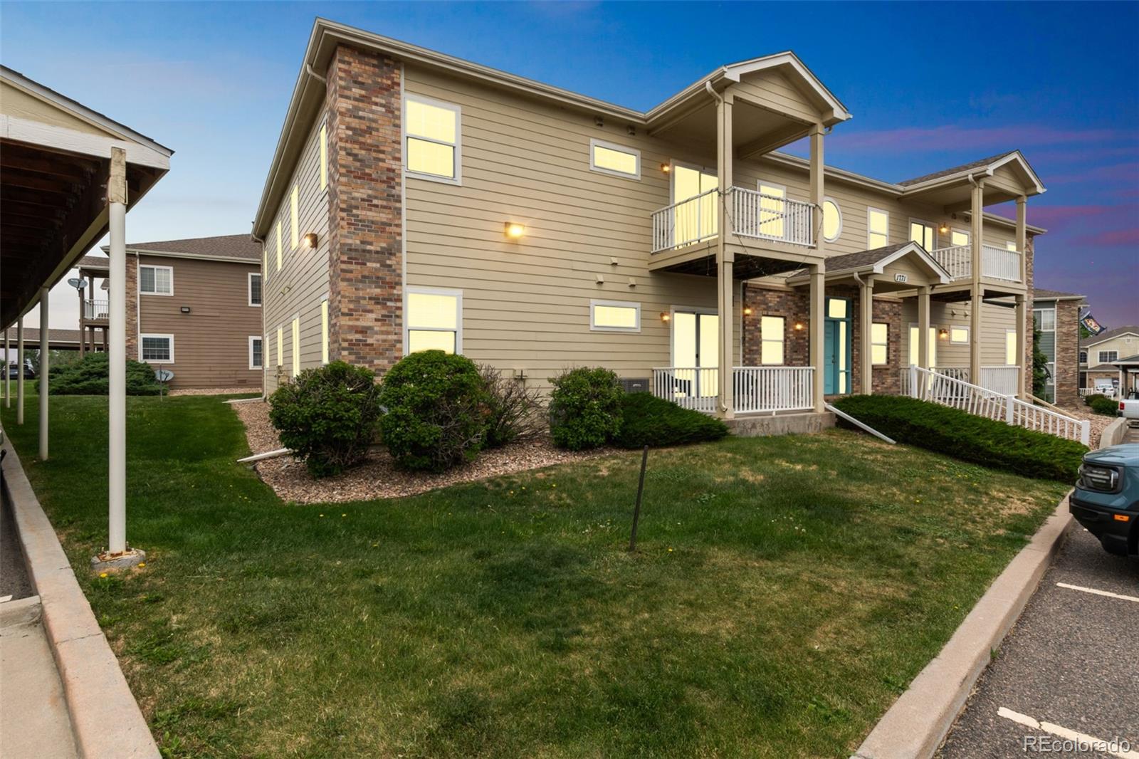 1771 W 53rd Place 2, Denver  MLS: 4493344 Beds: 2 Baths: 2 Price: $339,000