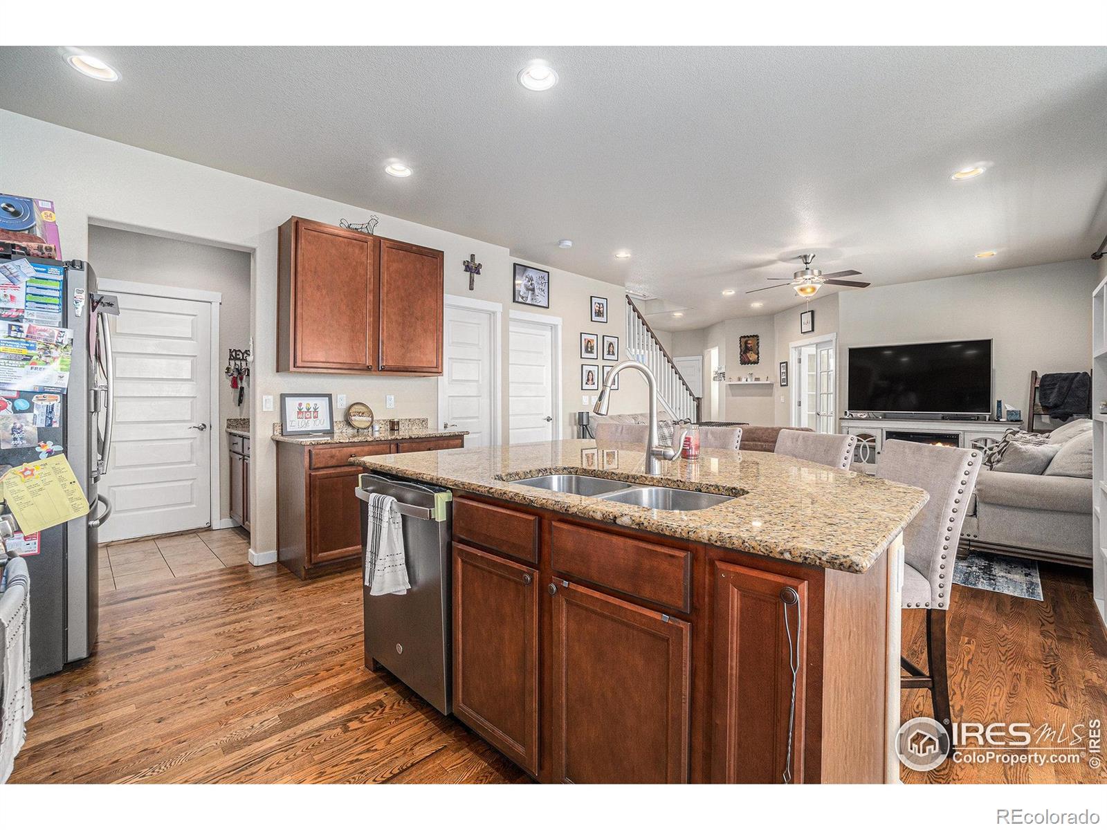 1577  Sierra Plaza Street, severance  House Search MLS Picture