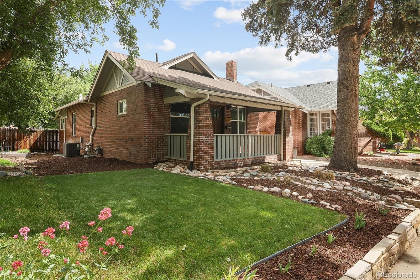 3039 W Denver Place, denver MLS: 2235930 Beds: 3 Baths: 3 Price: $875,000
