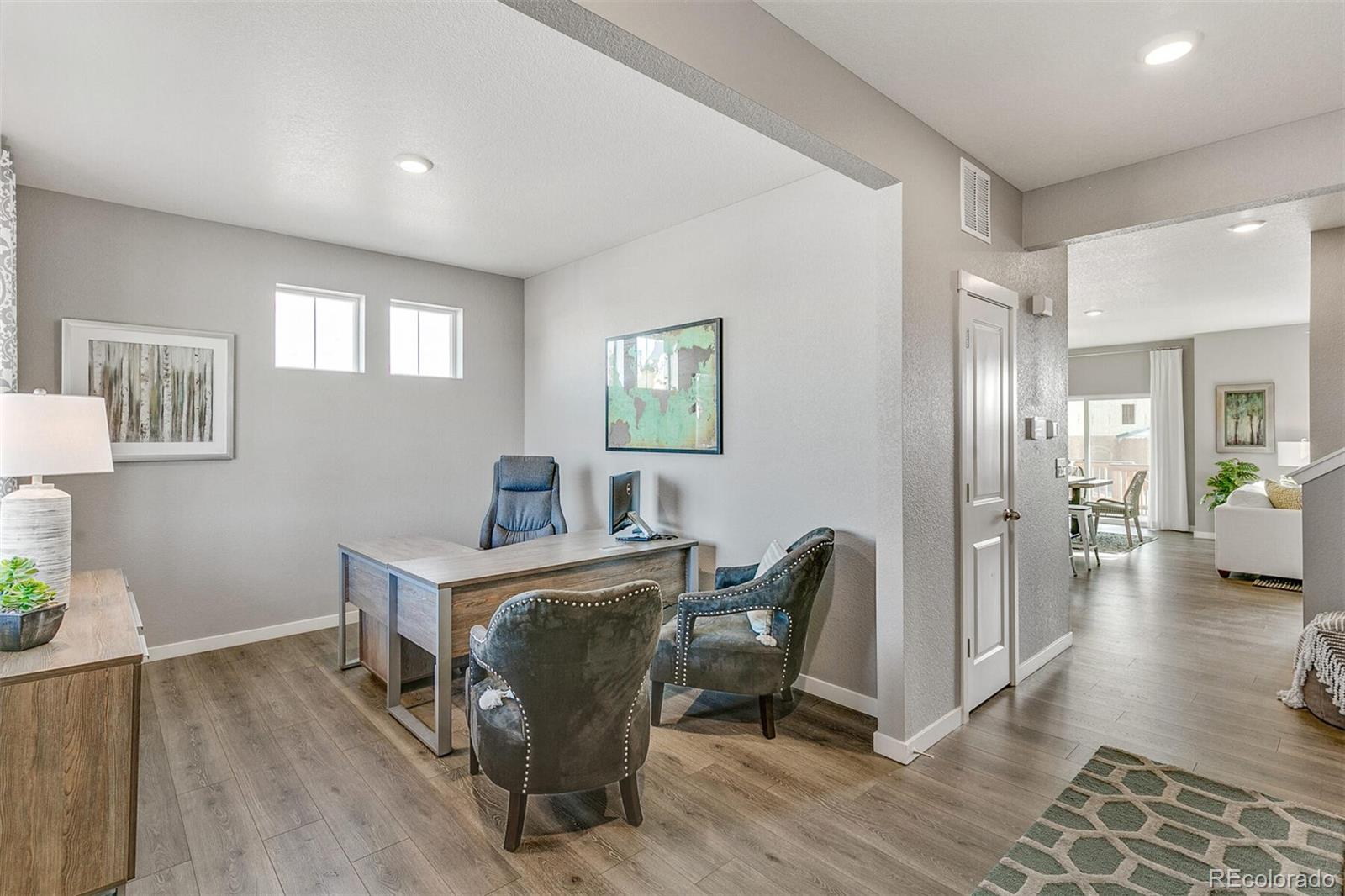 4837  Cattle Cross Lane, castle rock MLS: 3345233 Beds: 5 Baths: 3 Price: $735,000
