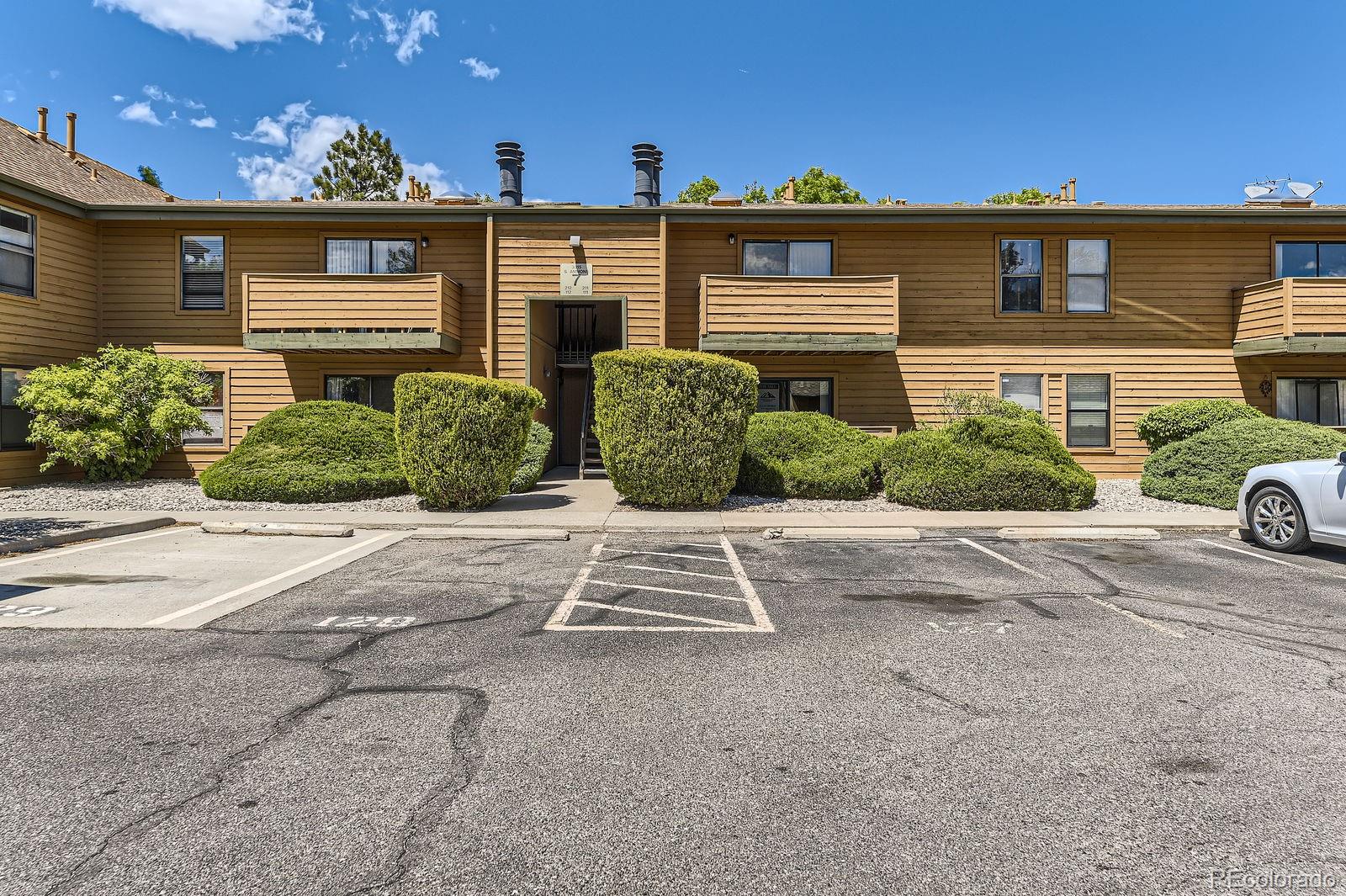 3315 S Ammons Street 111, Lakewood  MLS: 8108222 Beds: 1 Baths: 1 Price: $274,900