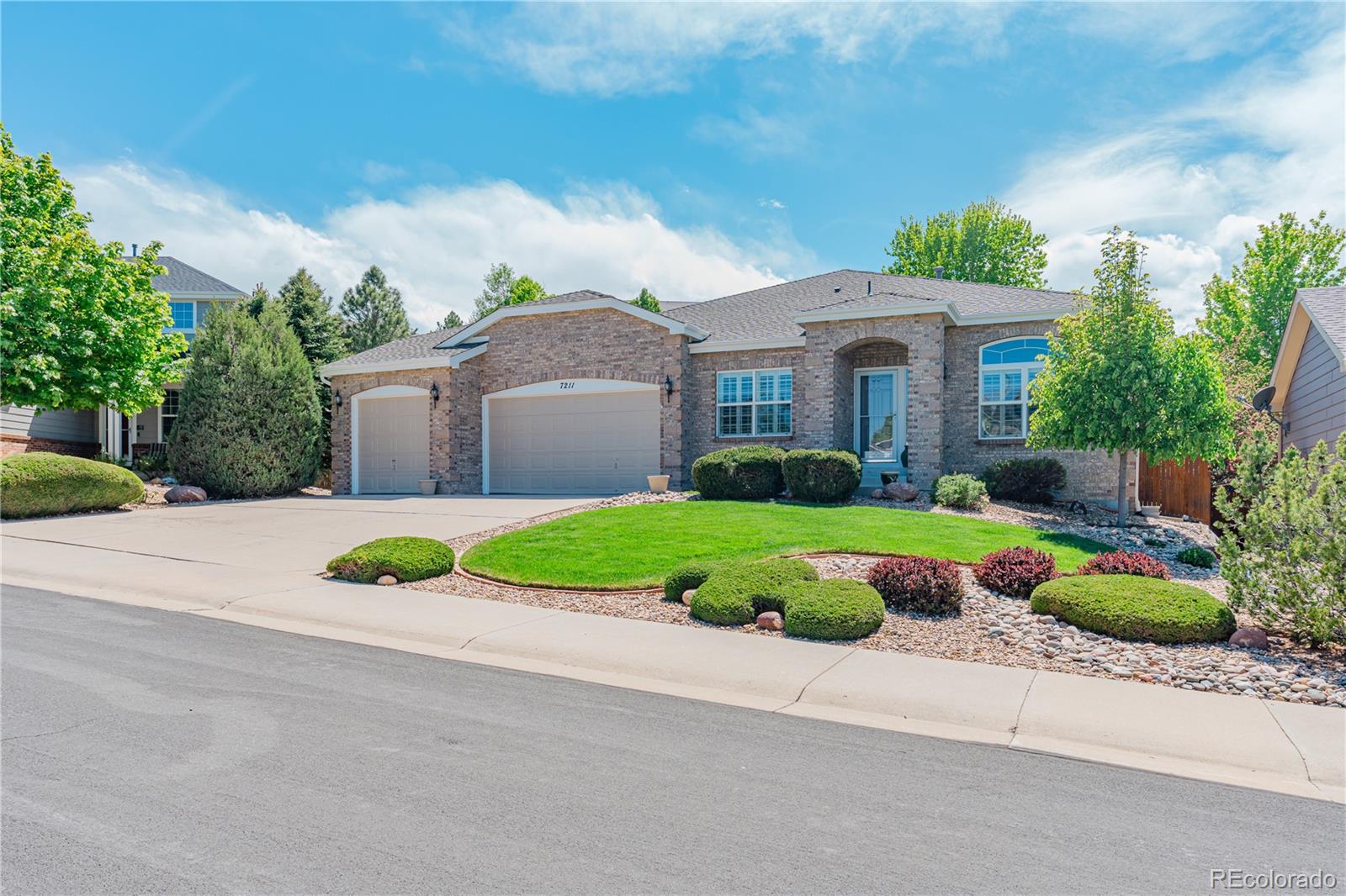 7211  Dolomite Lane, castle rock MLS: 5716204 Beds: 3 Baths: 3 Price: $710,000