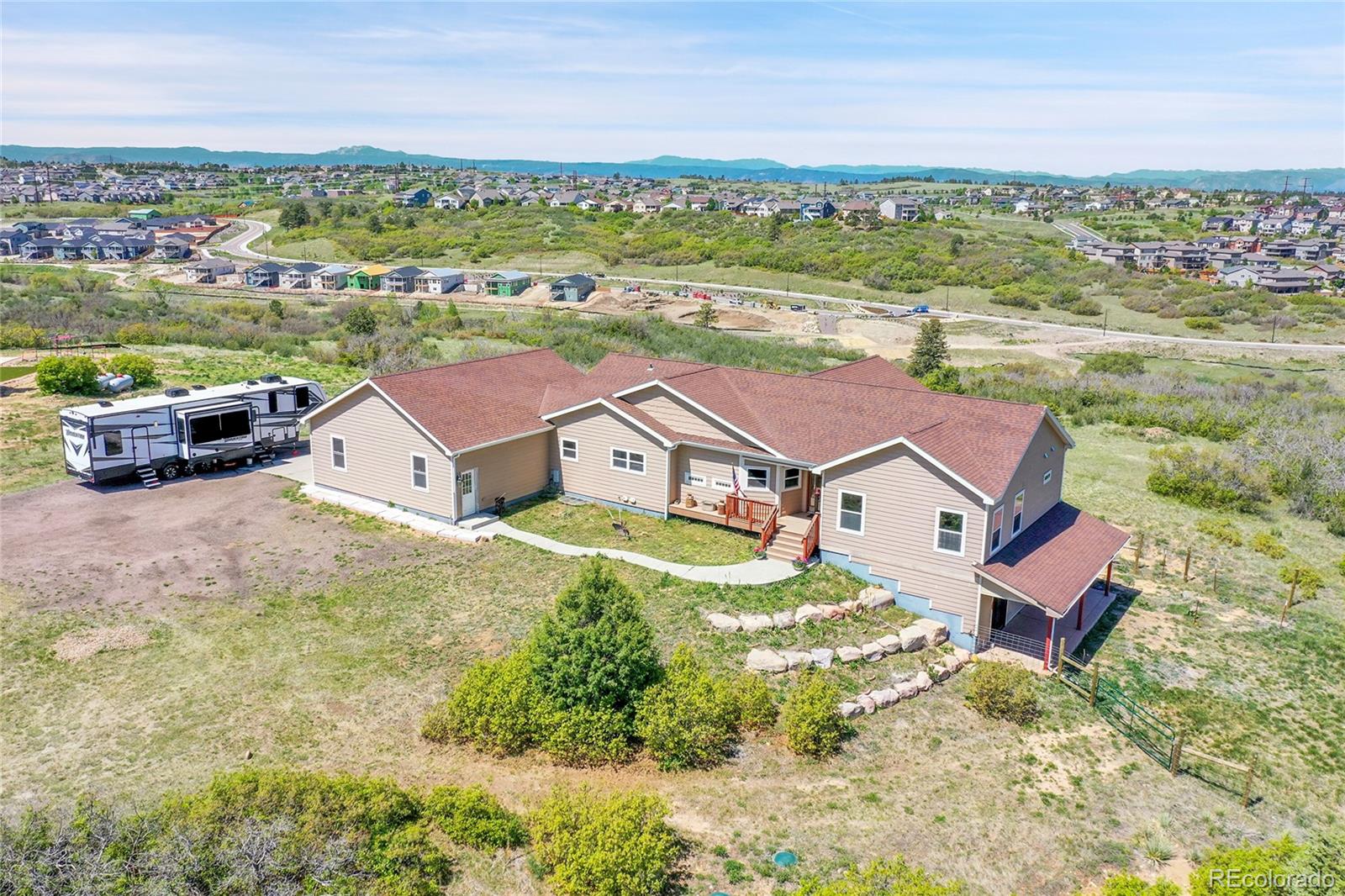 4959  Rocky View Point, castle rock MLS: 5548367 Beds: 3 Baths: 4 Price: $900,000