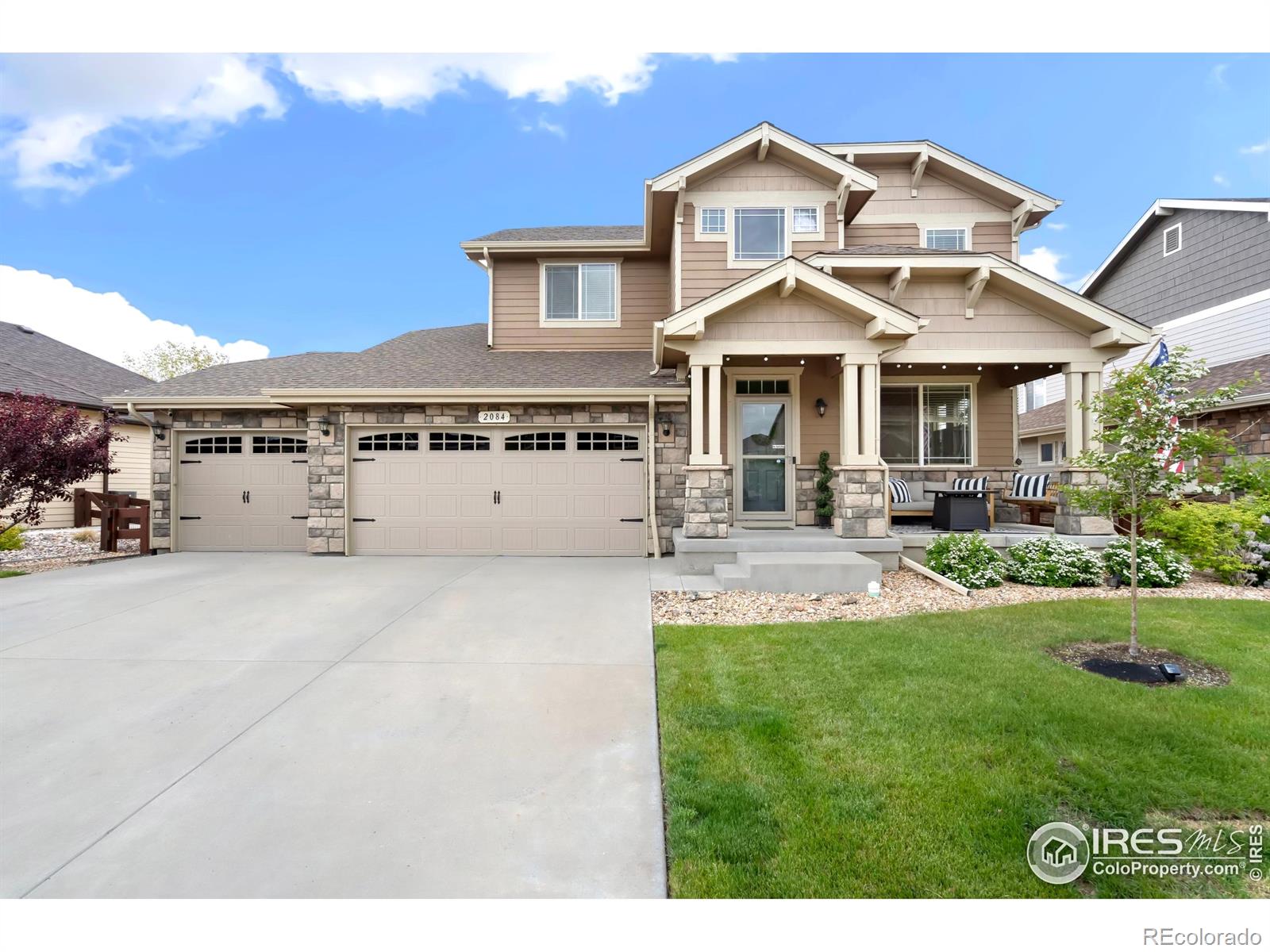 2084  Bayfront Drive, windsor MLS: 4567891034586 Beds: 4 Baths: 4 Price: $685,000