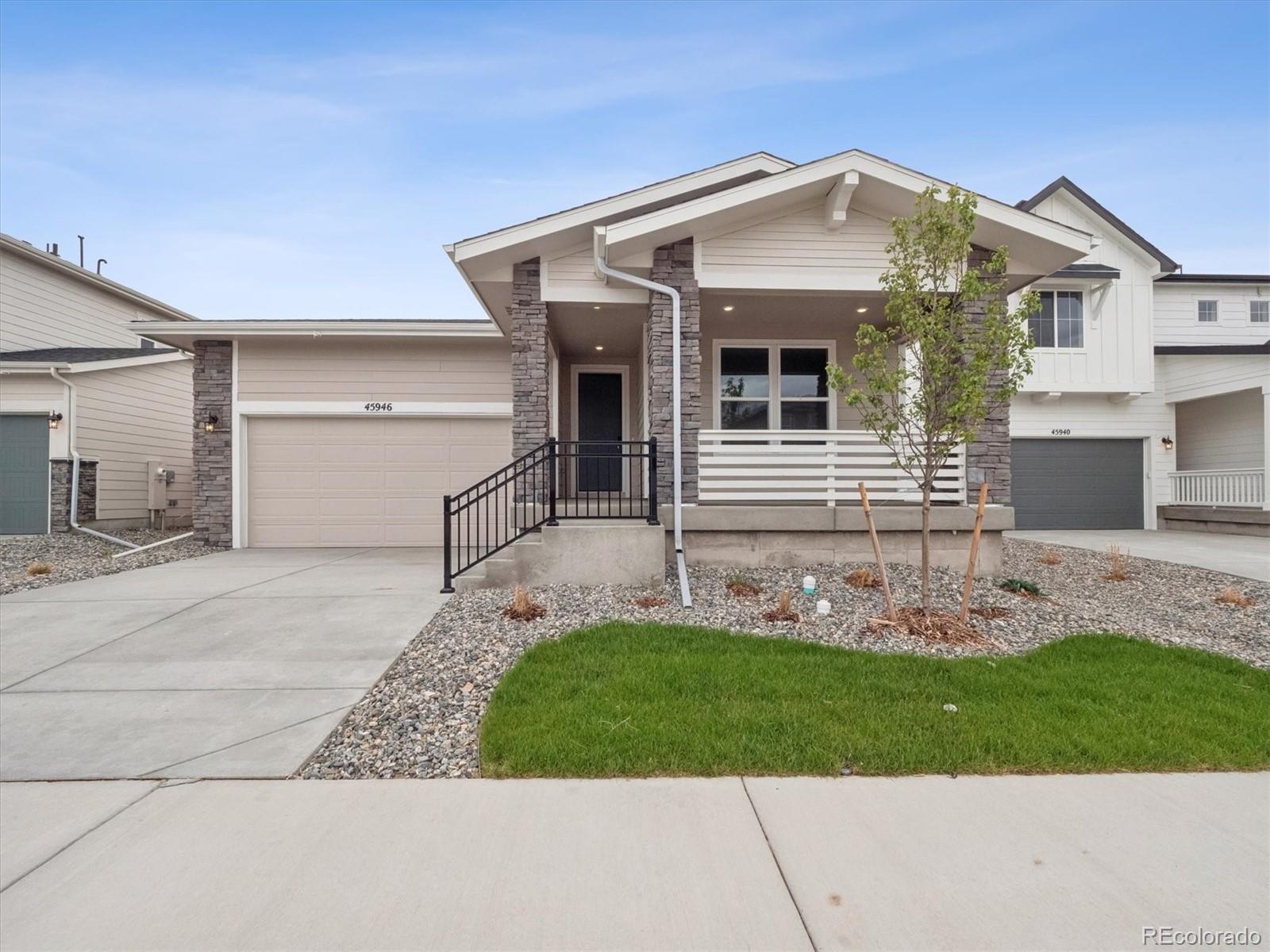 45946  Gentry Avenue, bennett MLS: 2162531 Beds: 3 Baths: 2 Price: $489,950
