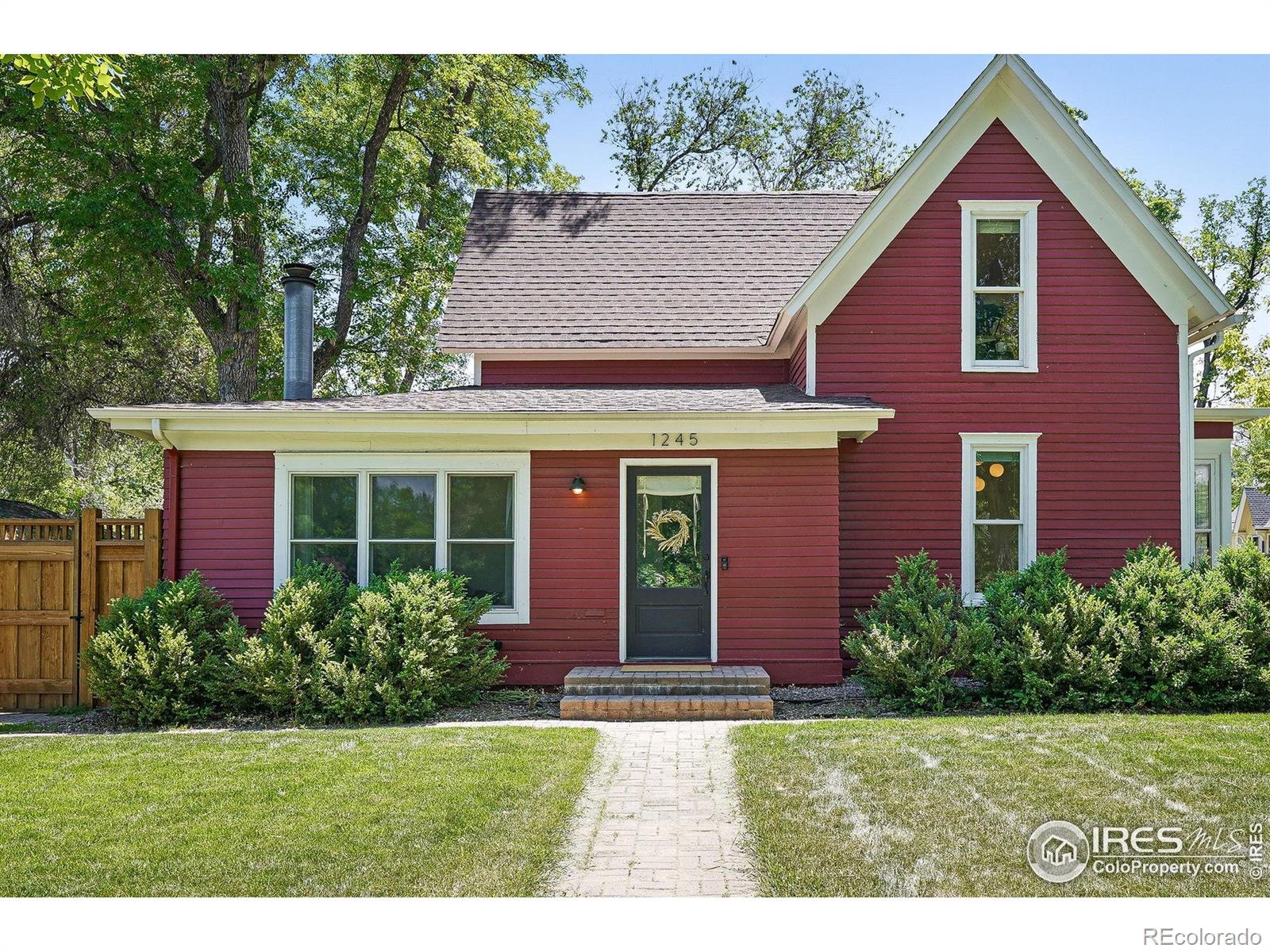 1245  Longs Peak Avenue, longmont MLS: 4567891034593 Beds: 4 Baths: 2 Price: $905,000