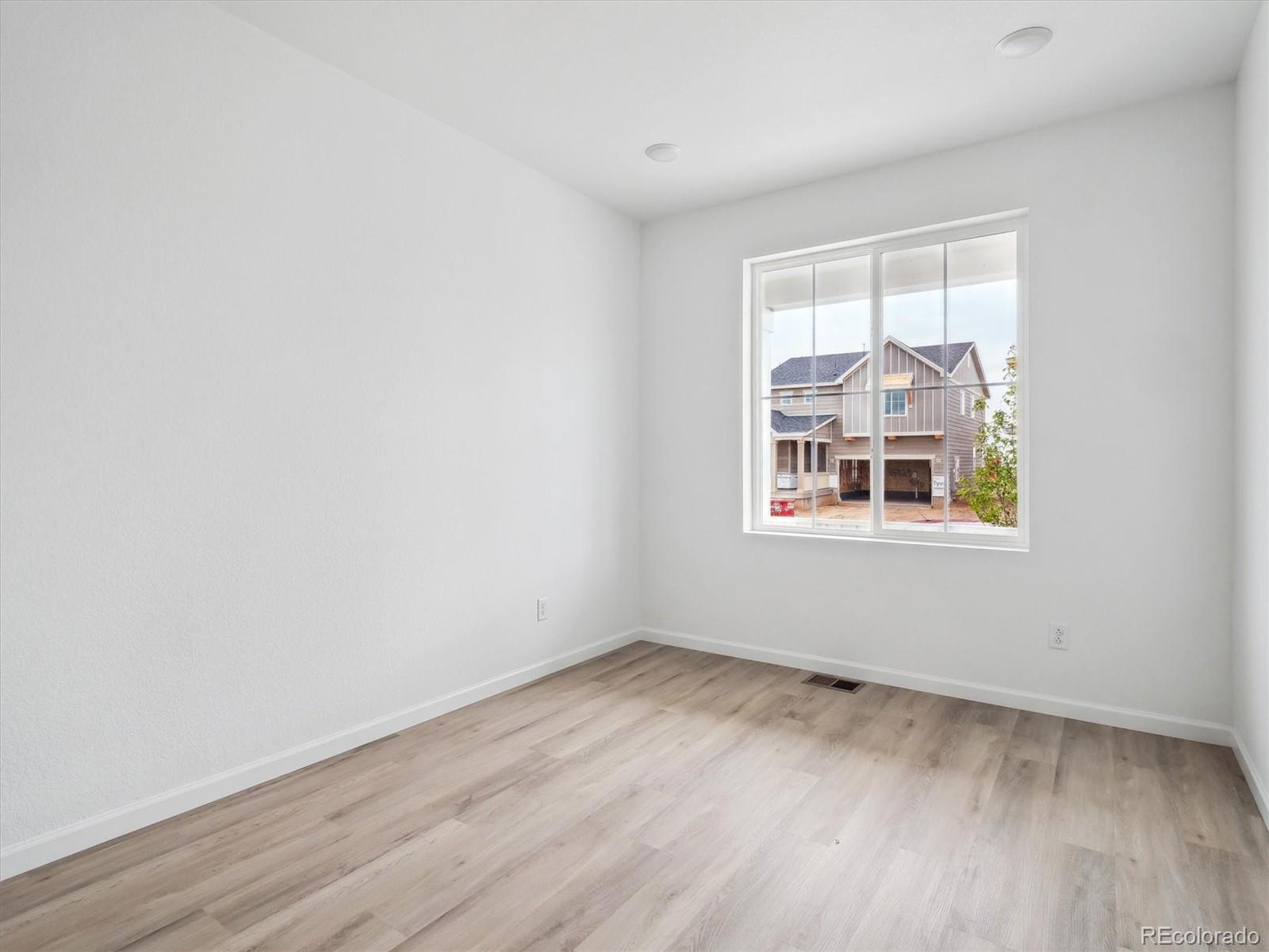 45940  Gentry Avenue, bennett  House Search MLS Picture
