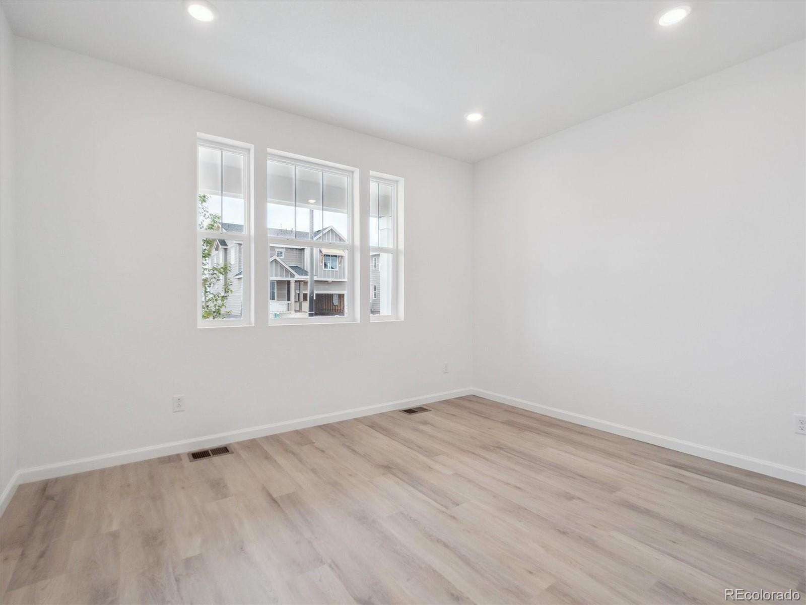 45928  Gentry Avenue, bennett  House Search MLS Picture