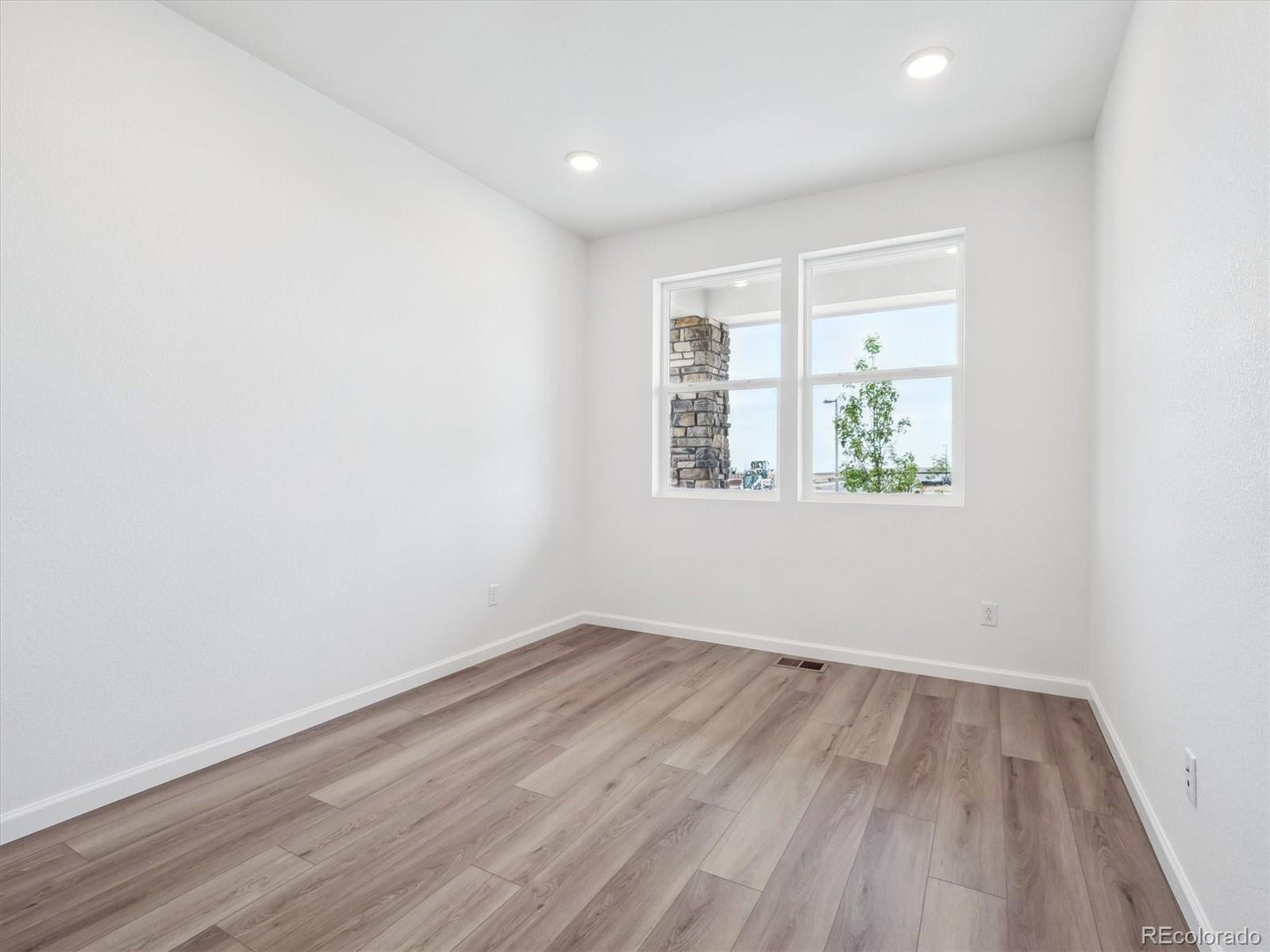 45910  Gentry Avenue, bennett  House Search MLS Picture