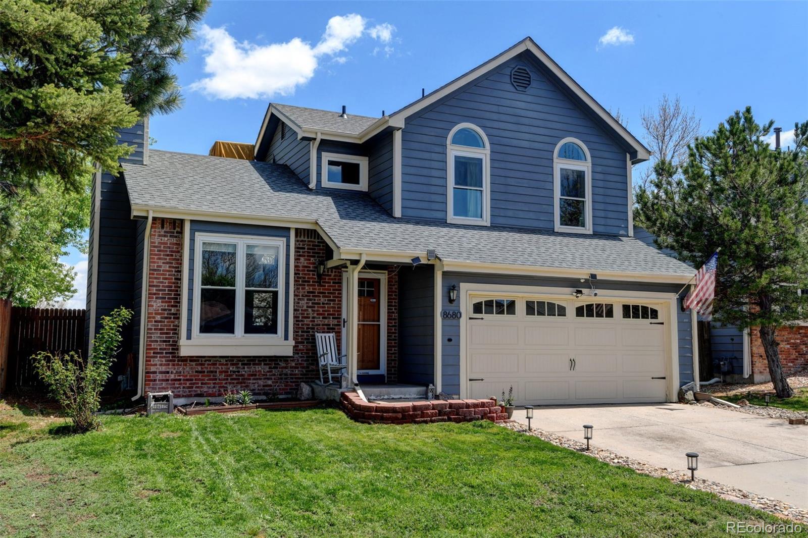 8680  Apache Plume Drive, parker MLS: 8554622 Beds: 3 Baths: 3 Price: $579,000