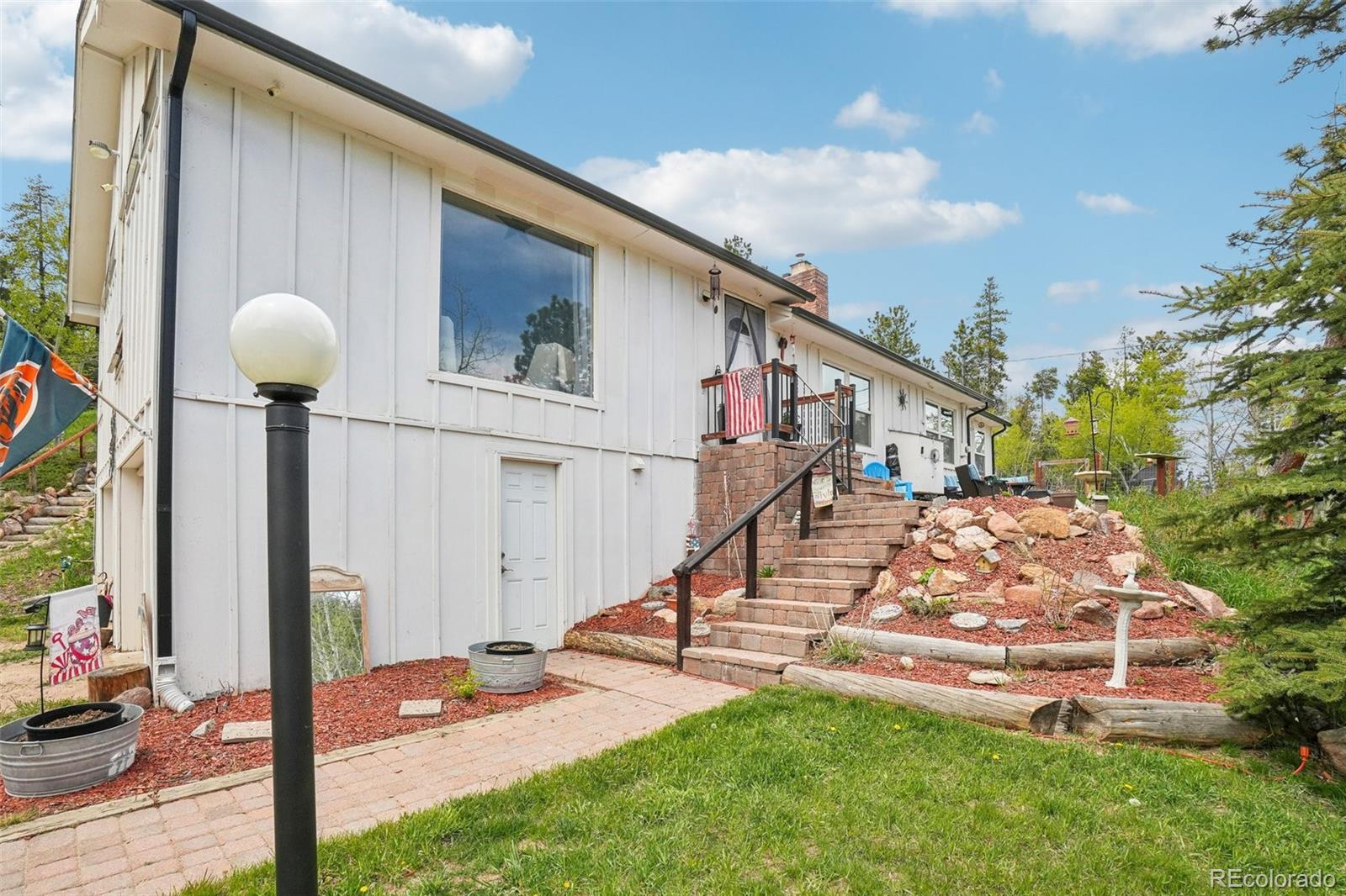 golden  Horse Properties Search Picture