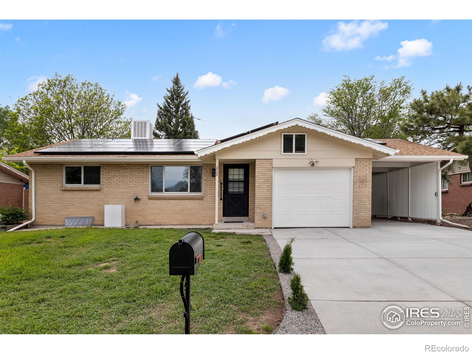 5329  Flower Circle, arvada MLS: 4567891034712 Beds: 3 Baths: 2 Price: $659,995
