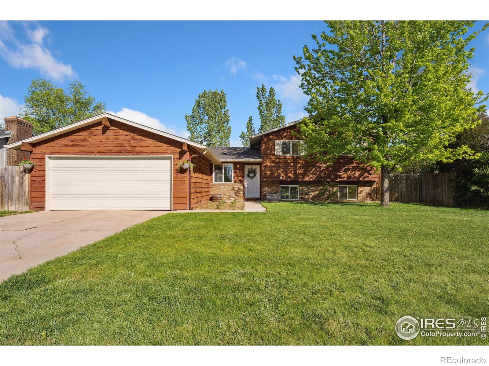 2219  Karakul Drive, fort collins MLS: 4567891034713 Beds: 3 Baths: 3 Price: $550,000
