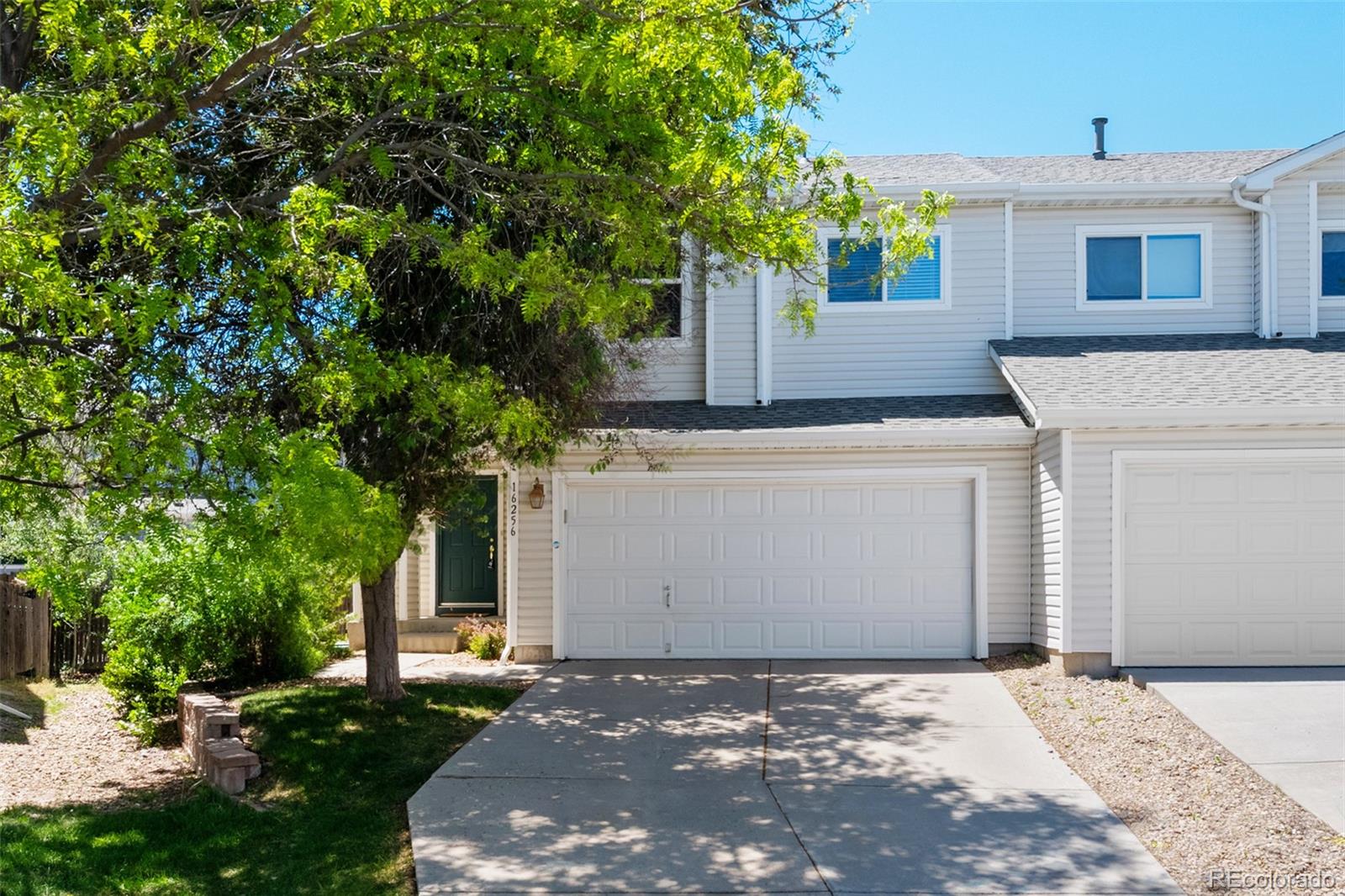 16256 E Otero Place , Englewood  MLS: 9925197 Beds: 3 Baths: 3 Price: $498,500