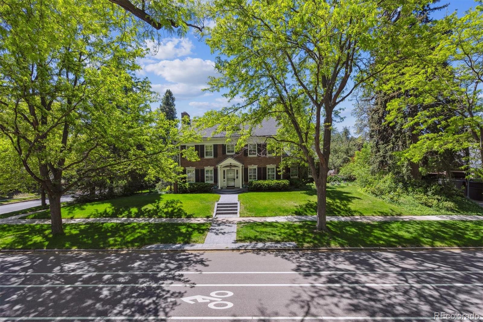 2222 E 7th Avenue Parkway, denver MLS: 2247585 Beds: 4 Baths: 4 Price: $2,295,000
