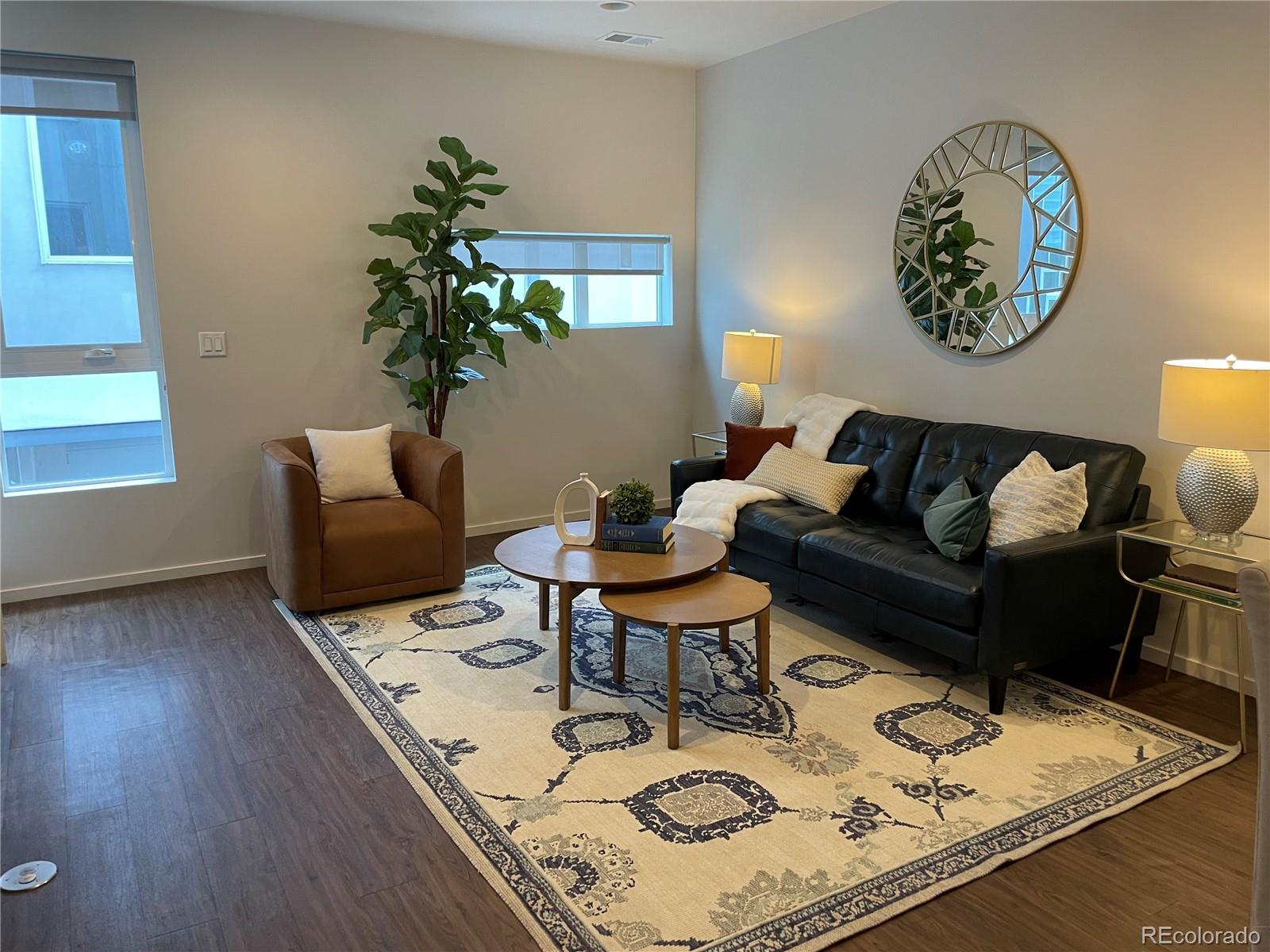 1711  Hooker Street, denver MLS: 5865623 Beds: 2 Baths: 3 Price: $600,000