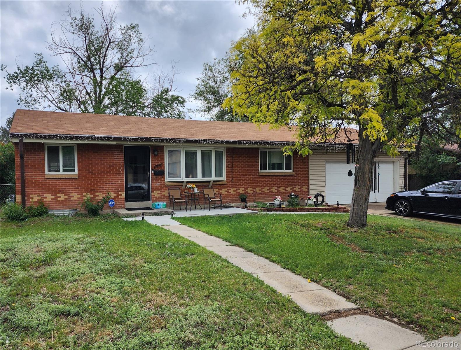 8660  De Soto Street, denver MLS: 3656168 Beds: 5 Baths: 2 Price: $469,900