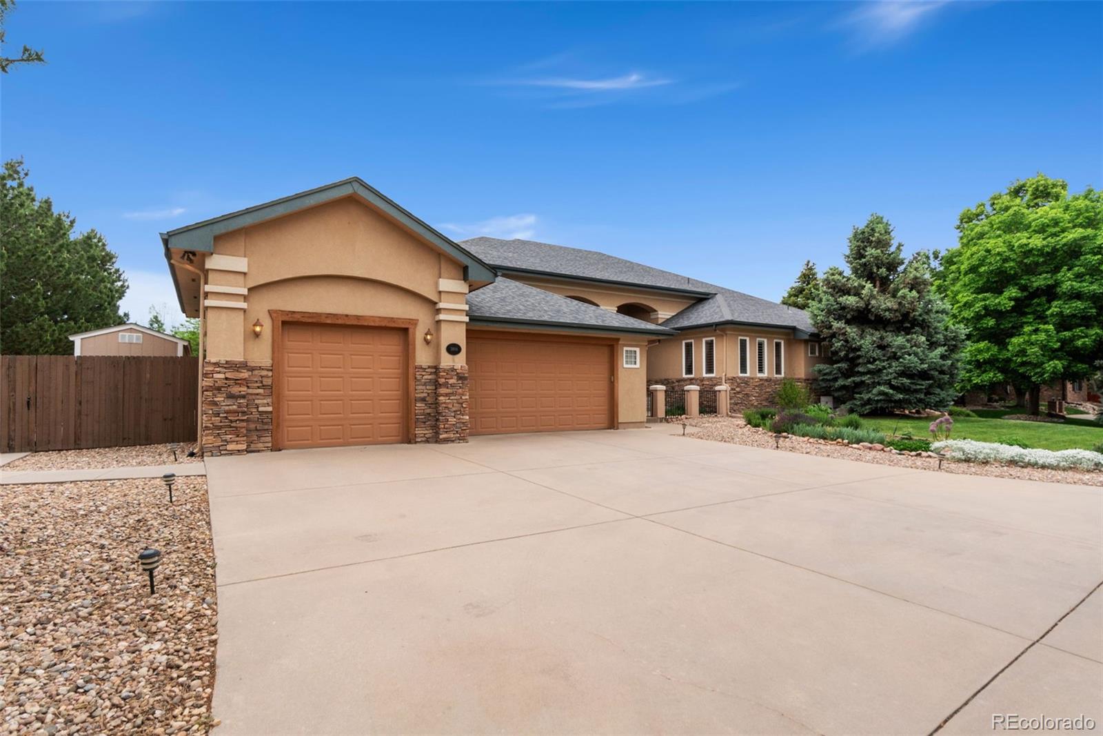 3806 S Dawson Street, aurora MLS: 2426771 Beds: 5 Baths: 4 Price: $1,240,000