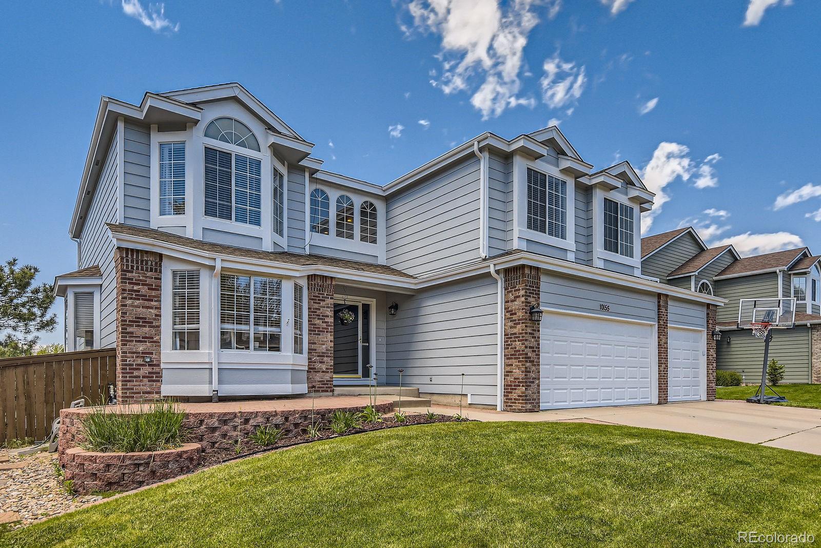 10155  Silver Maple Circle, highlands ranch MLS: 3894641 Beds: 6 Baths: 4 Price: $849,900
