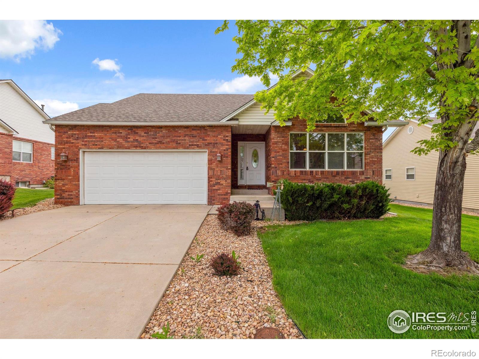 6911 W 22nd Street, greeley MLS: 4567891035101 Beds: 4 Baths: 3 Price: $475,000