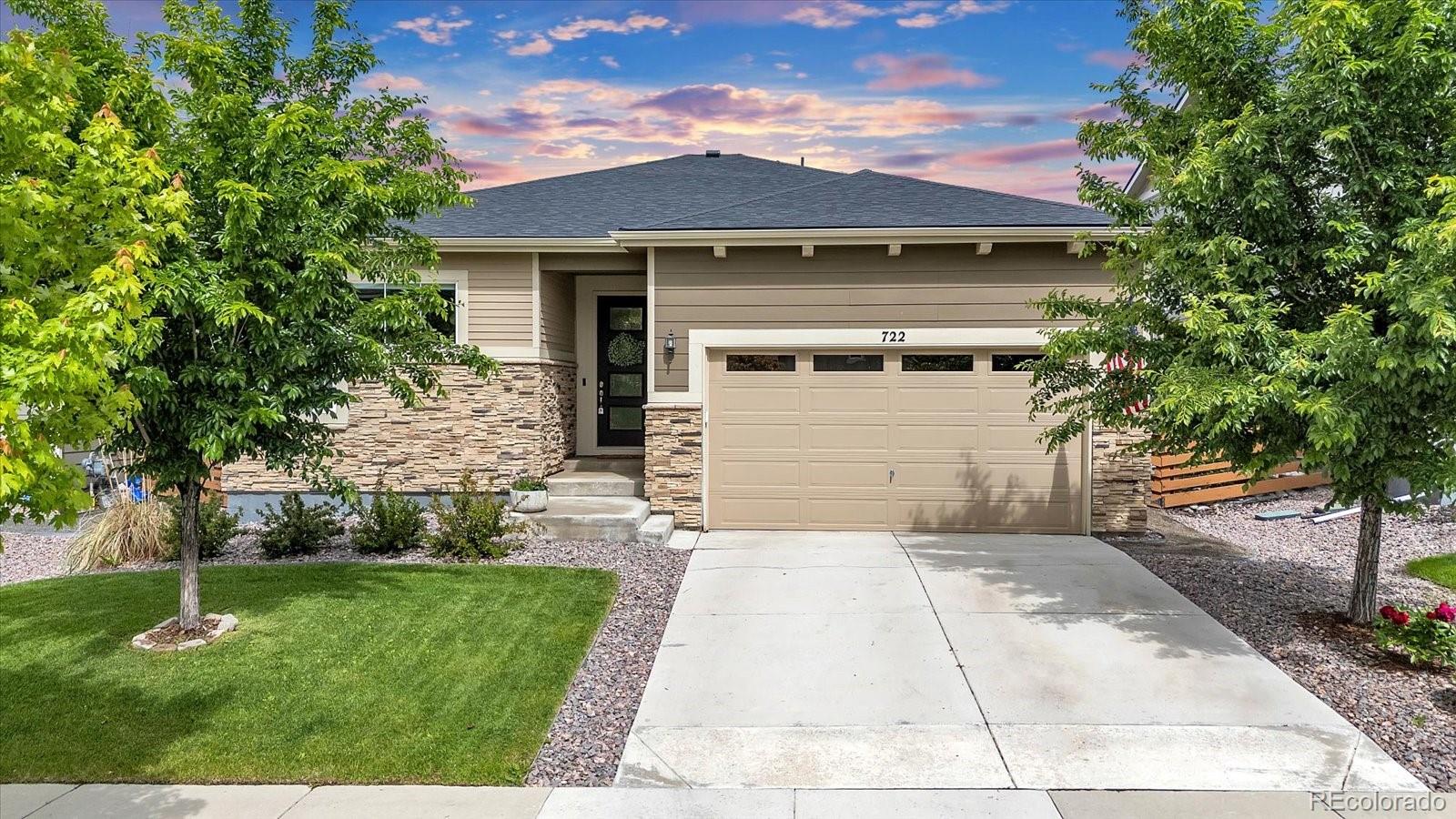 722  Eva Peak Drive, erie MLS: 8101268 Beds: 4 Baths: 2 Price: $648,000