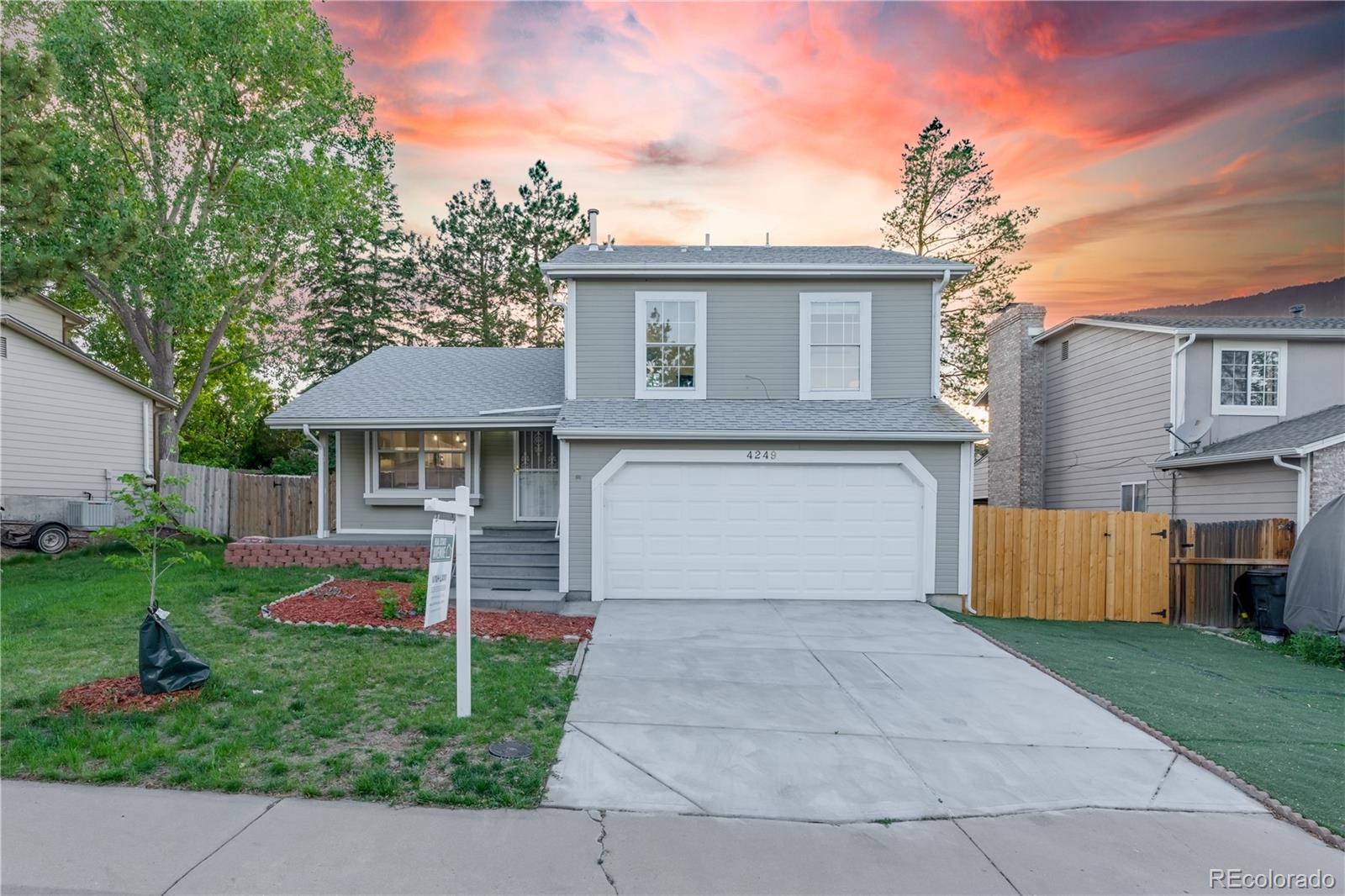 4249 S Biscay Circle, aurora MLS: 3439284 Beds: 3 Baths: 3 Price: $529,900