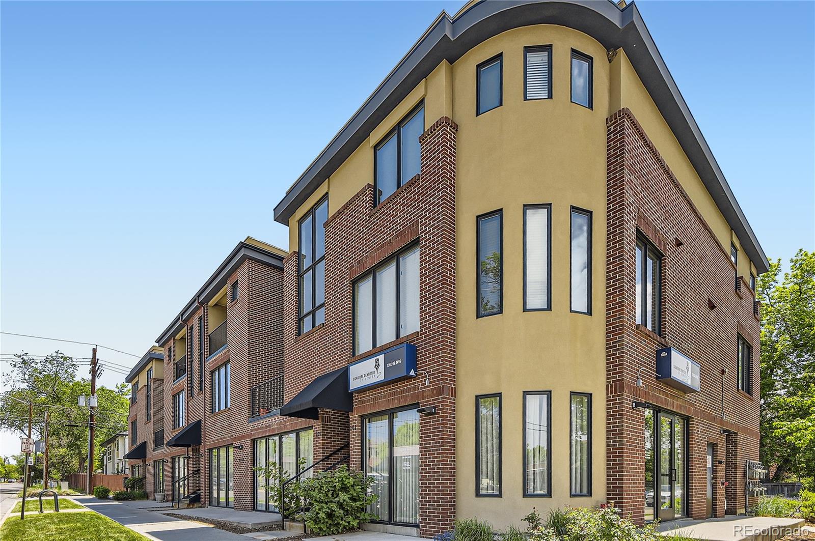 2700 E Louisiana Avenue 203, Denver  MLS: 2792305 Beds: 2 Baths: 3 Price: $639,000