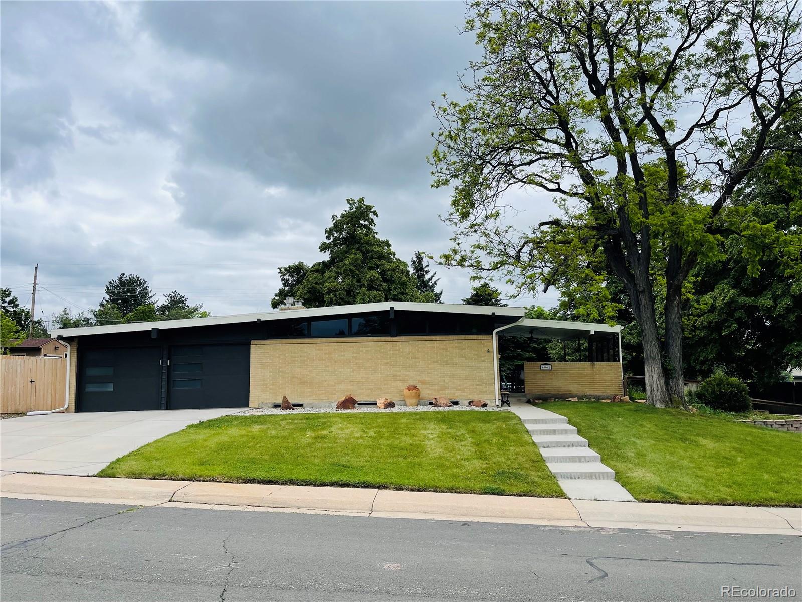 6068 S Clayton Street, centennial MLS: 2898302 Beds: 4 Baths: 3 Price: $859,000