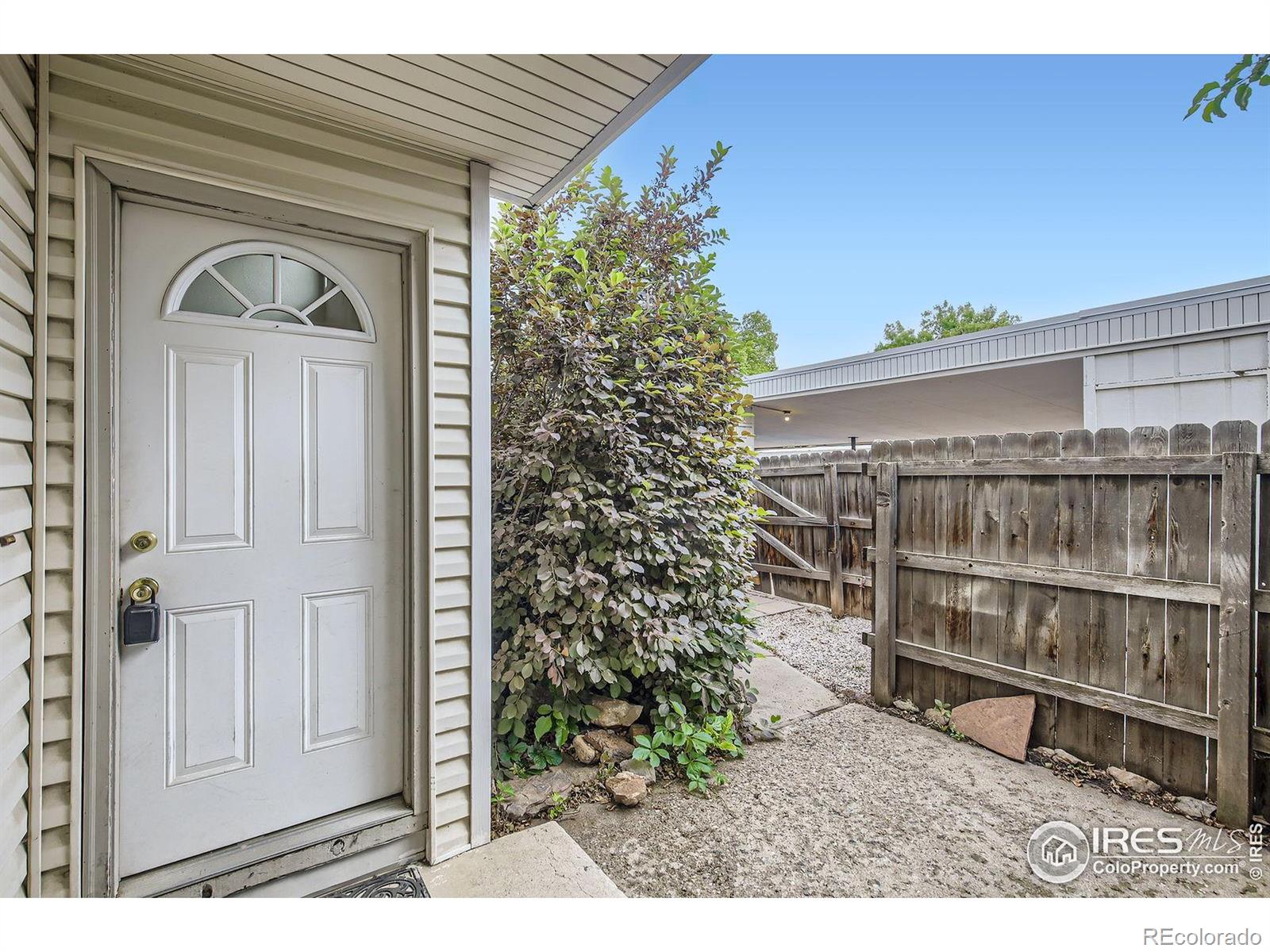 3024  Ross Drive, fort collins MLS: 4567891035254 Beds: 3 Baths: 3 Price: $270,000