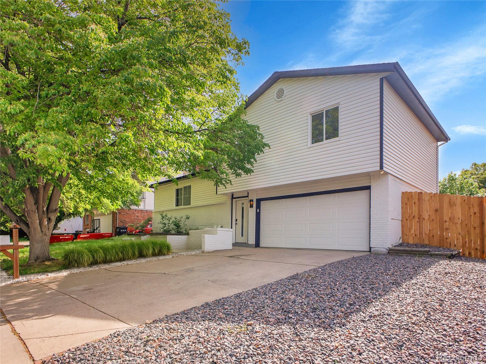1517 S Elkhart Street, aurora MLS: 6850949 Beds: 4 Baths: 3 Price: $595,000
