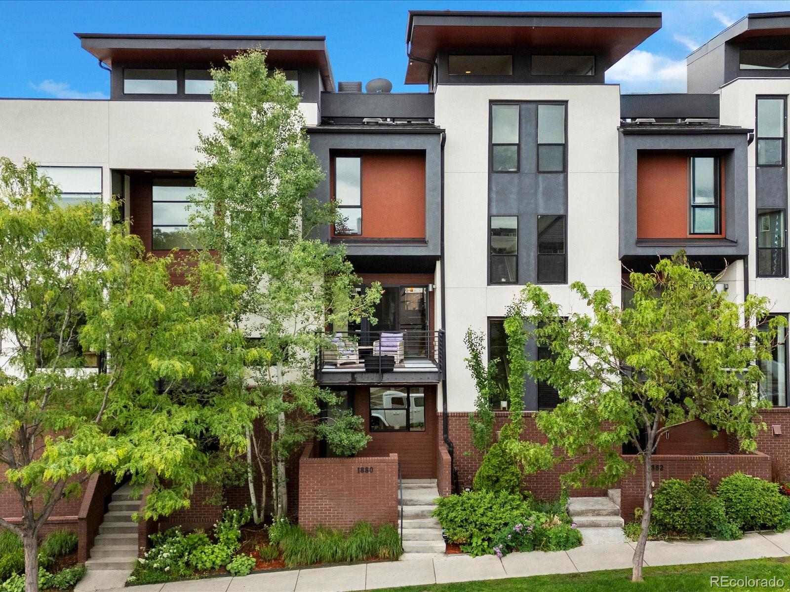 1880 W 32nd Avenue , Denver  MLS: 4016503 Beds: 2 Baths: 3 Price: $825,000