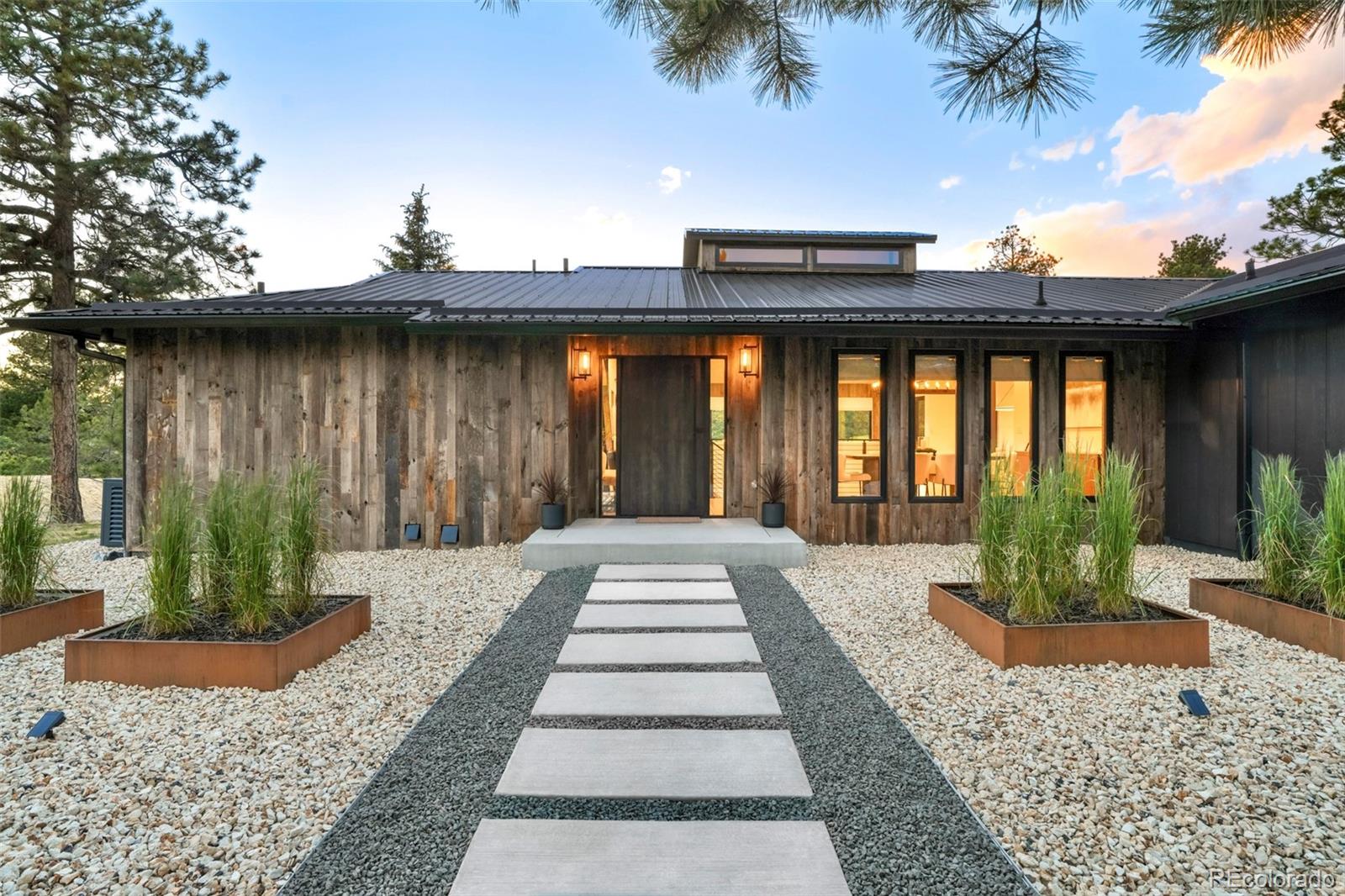 monument  House Search Picture
