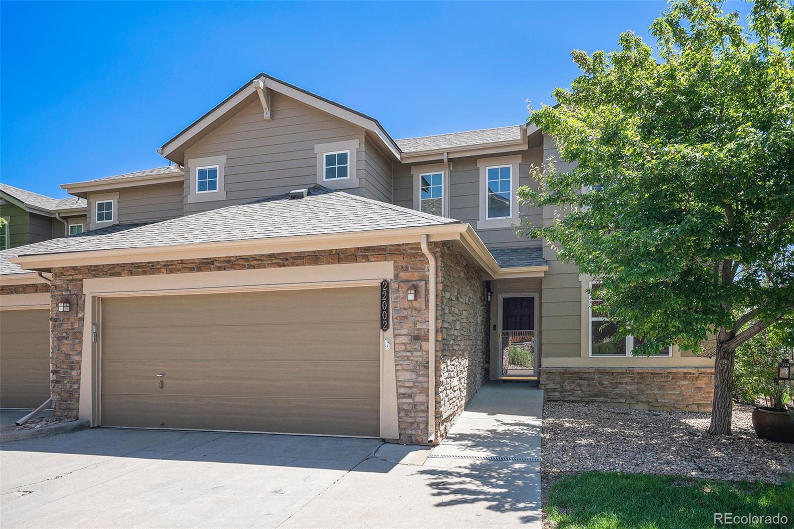 22002 E Irish Drive, aurora MLS: 8425234 Beds: 5 Baths: 4 Price: $535,000