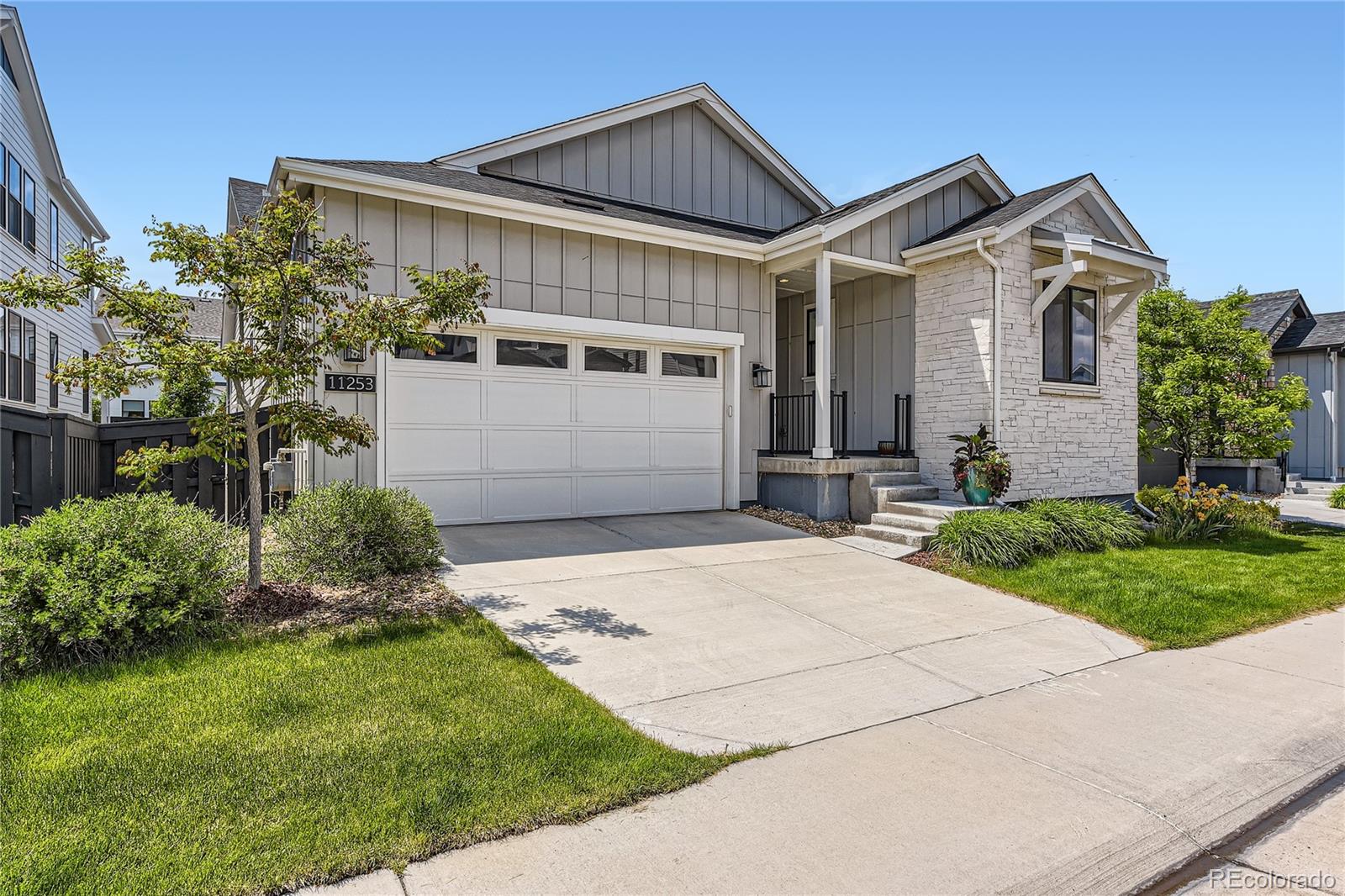 11253  Moondance Trail, littleton MLS: 2213471 Beds: 3 Baths: 4 Price: $899,999