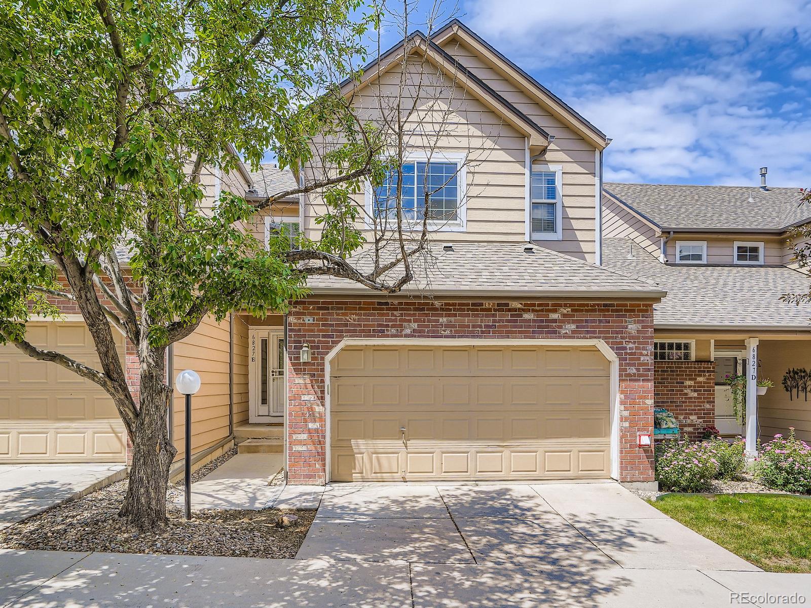 6827 S Webster Street E, Littleton  MLS: 8220649 Beds: 3 Baths: 4 Price: $499,900