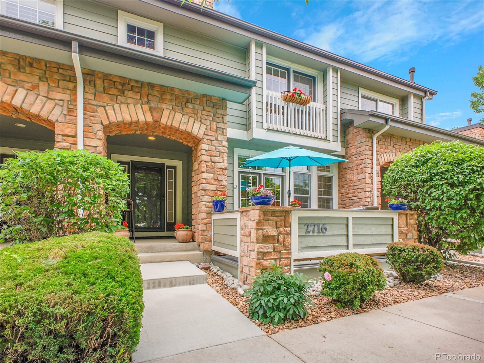 2716 W Greens Drive, littleton MLS: 5607673 Beds: 3 Baths: 3 Price: $674,900