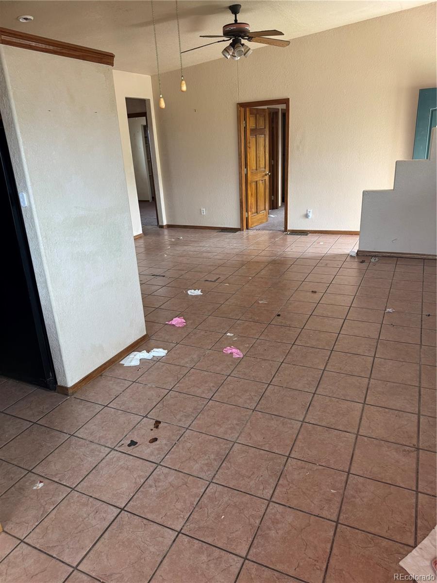 1537 W Plaza De Los Leones Drive, pueblo  House Search MLS Picture